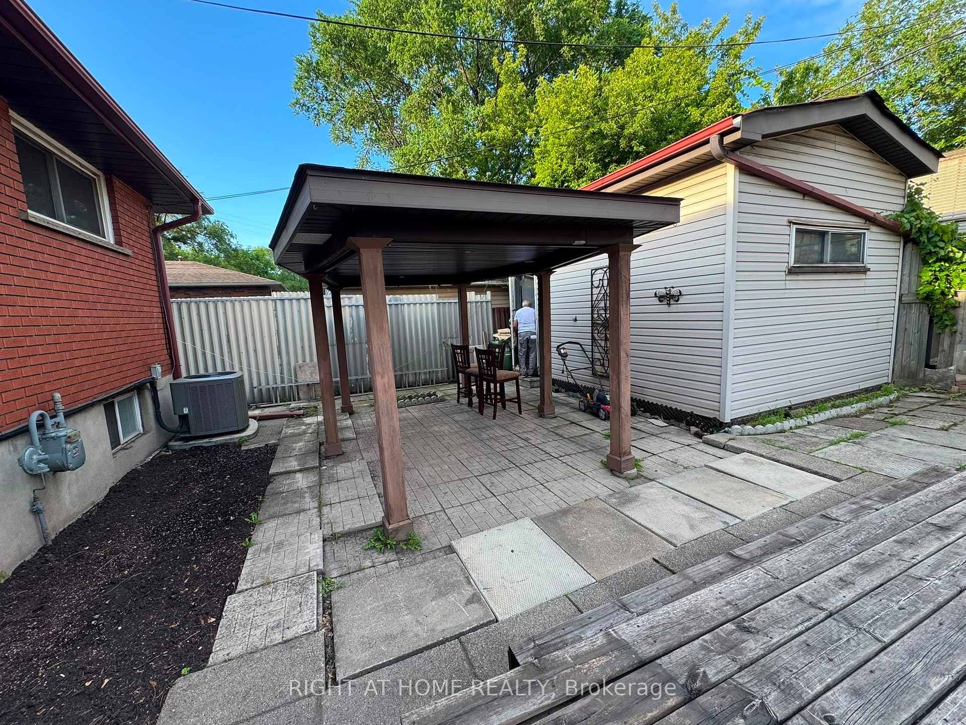 816 Dunn Avenue photo 29