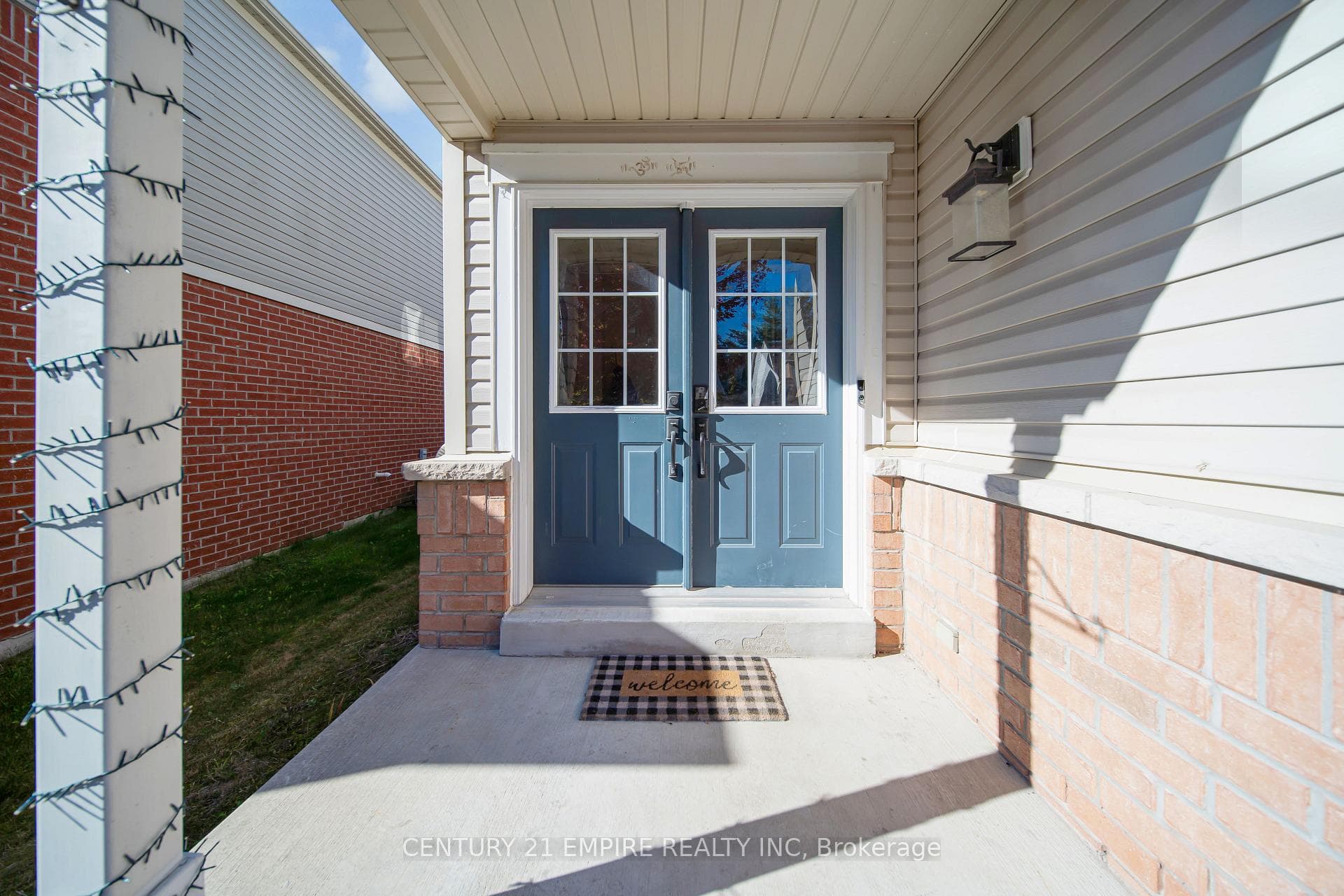 77 Beachgrove Crescent photo 2