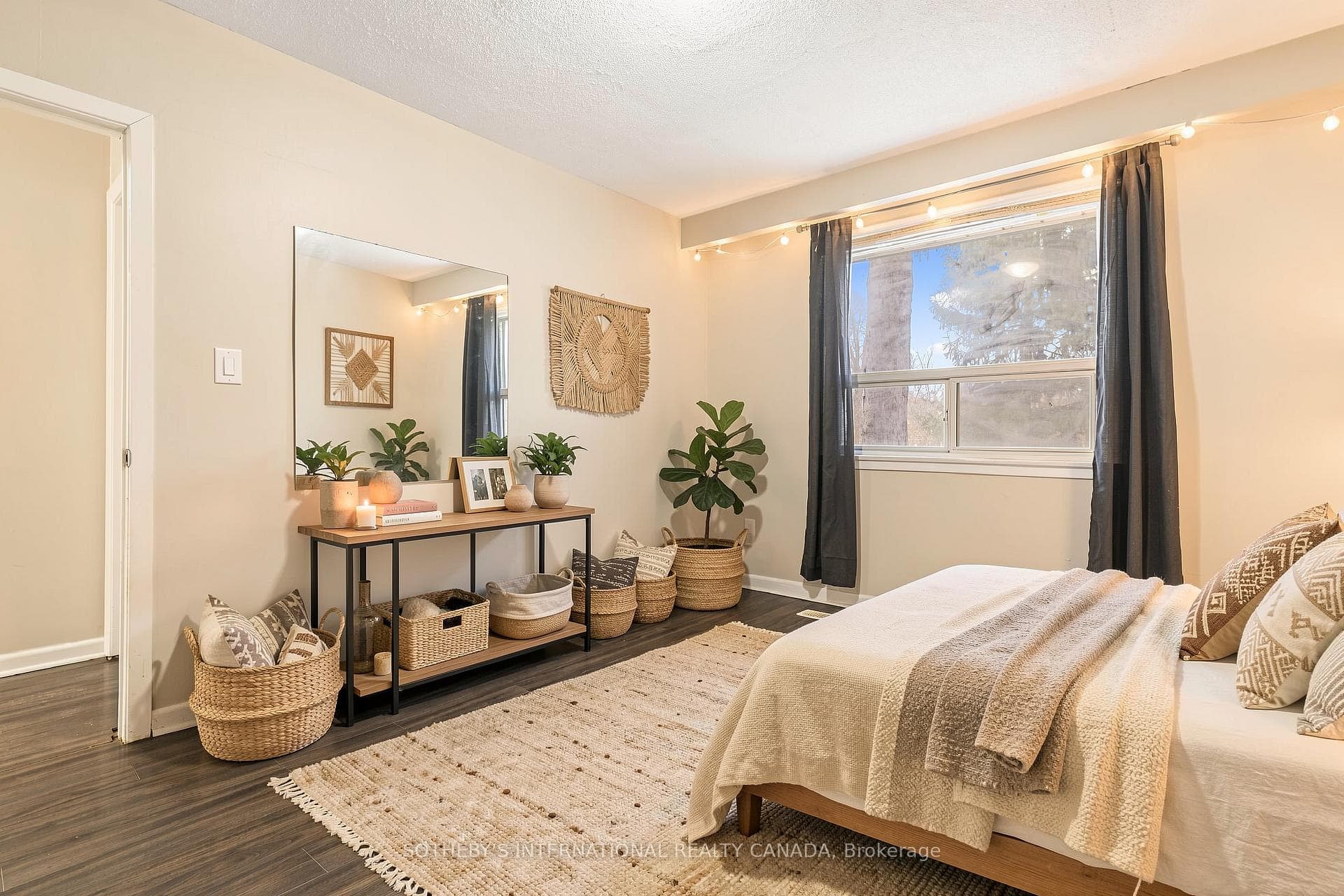 957 Beechwood Avenue Unit upper photo 8
