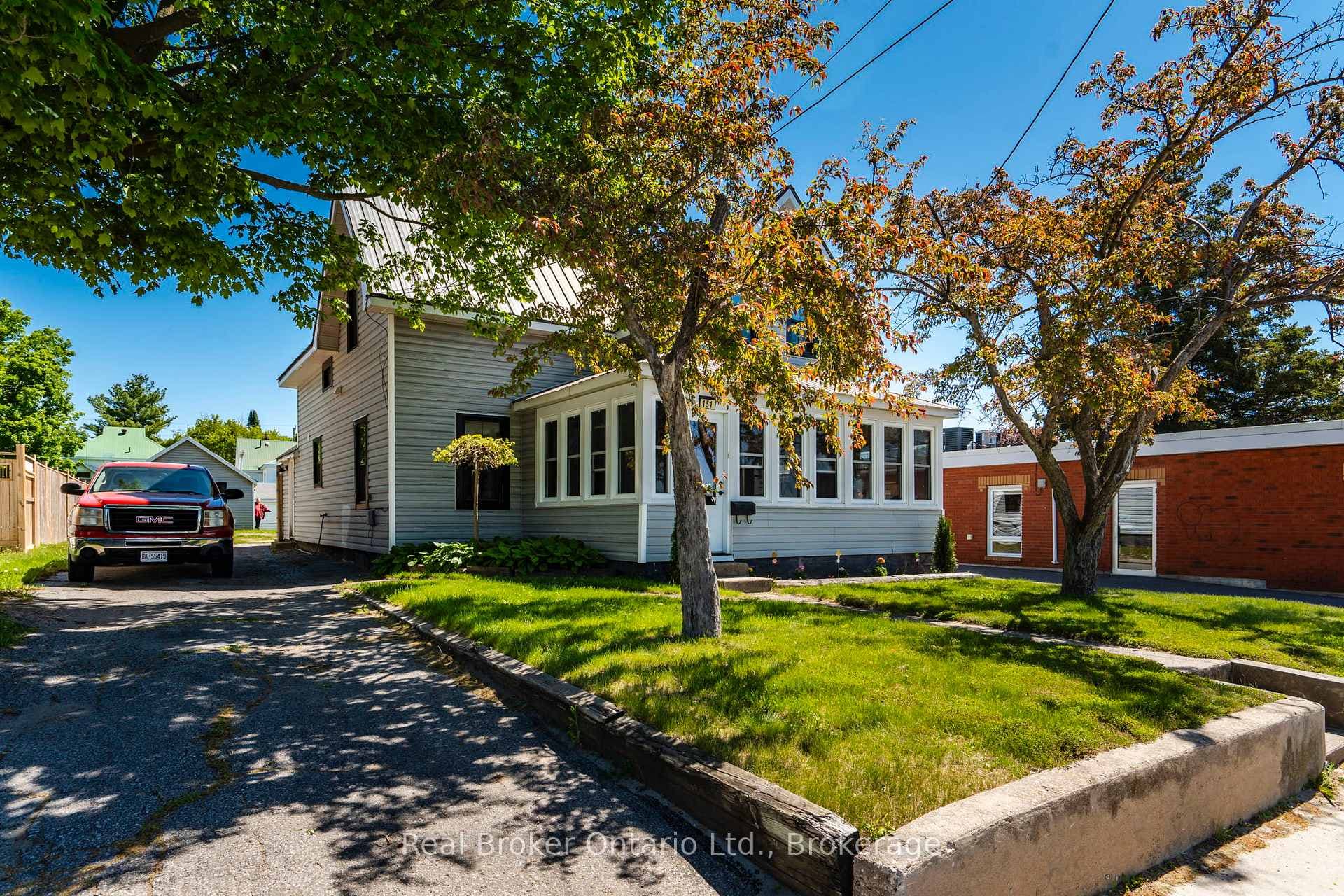 151 Main Street photo 2