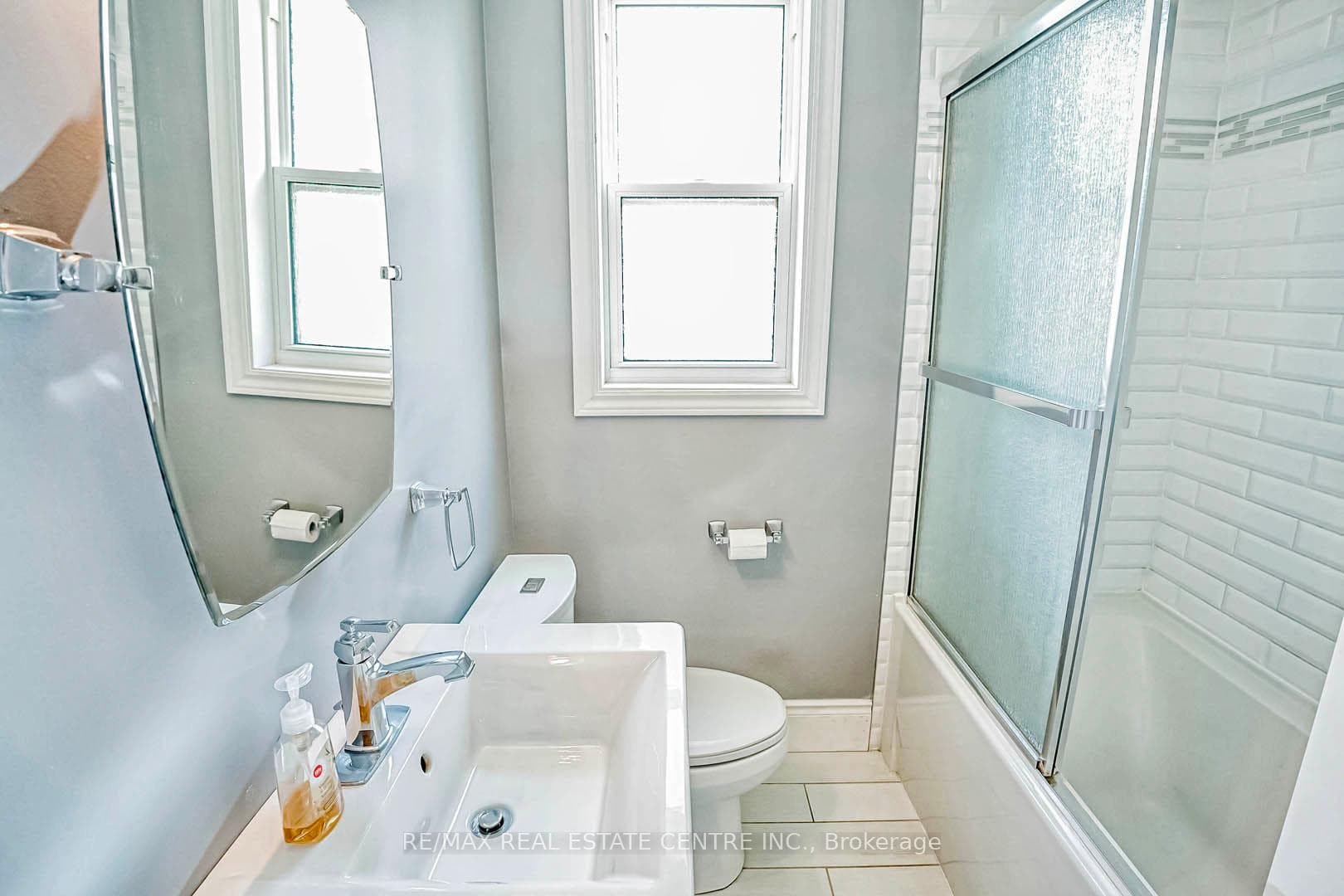 600 Upper Wentworth Street photo 19