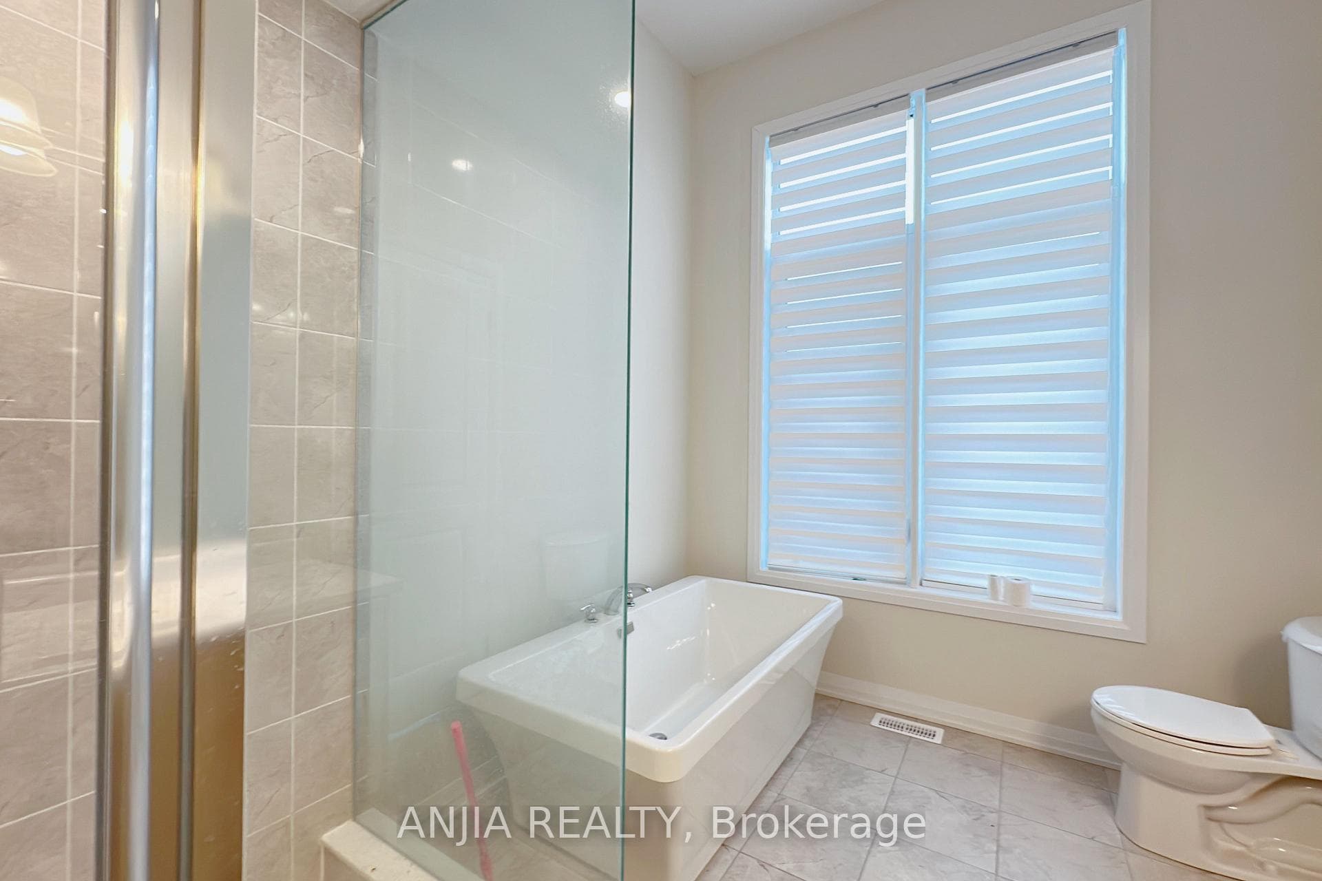 33 Millman Lane photo 11