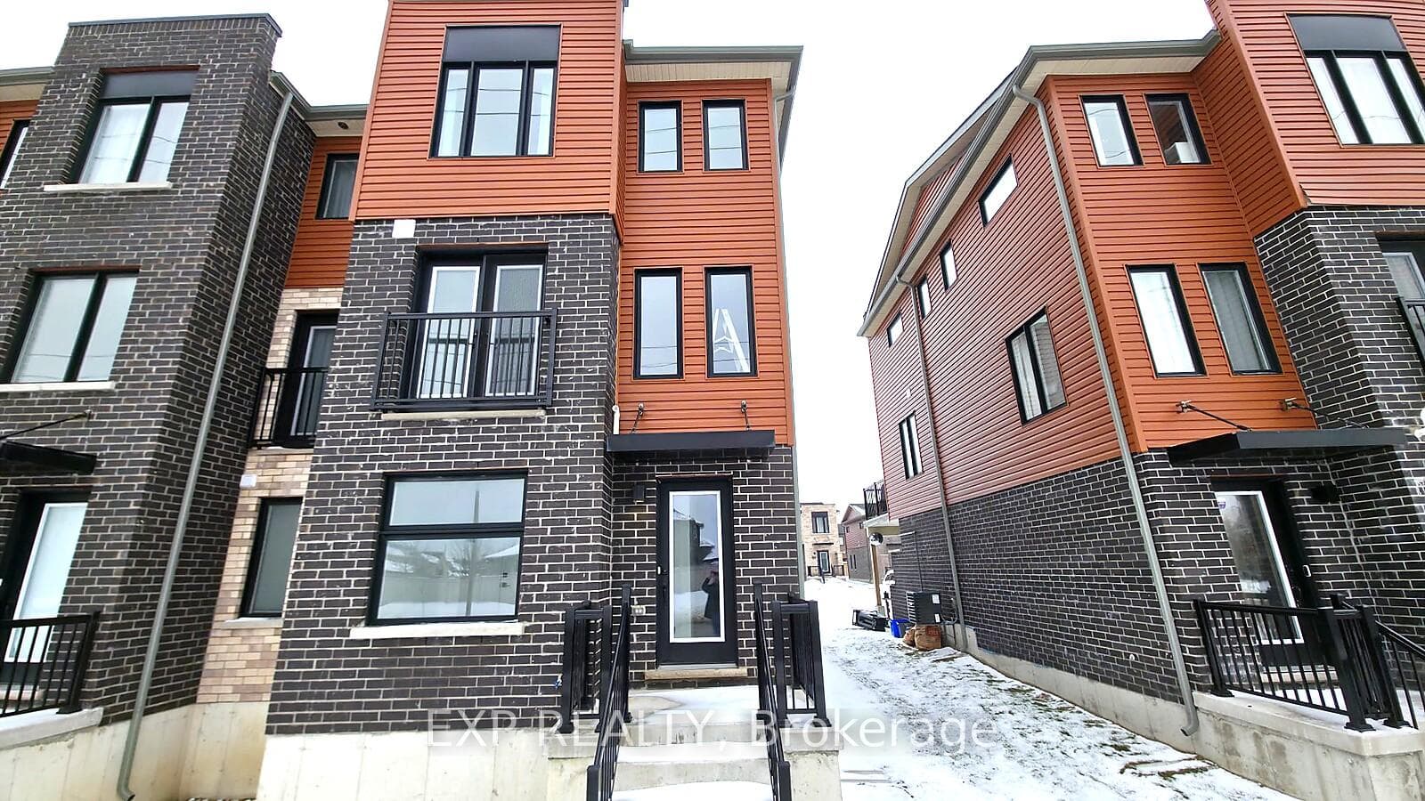111 Fairlane Avenue photo 4