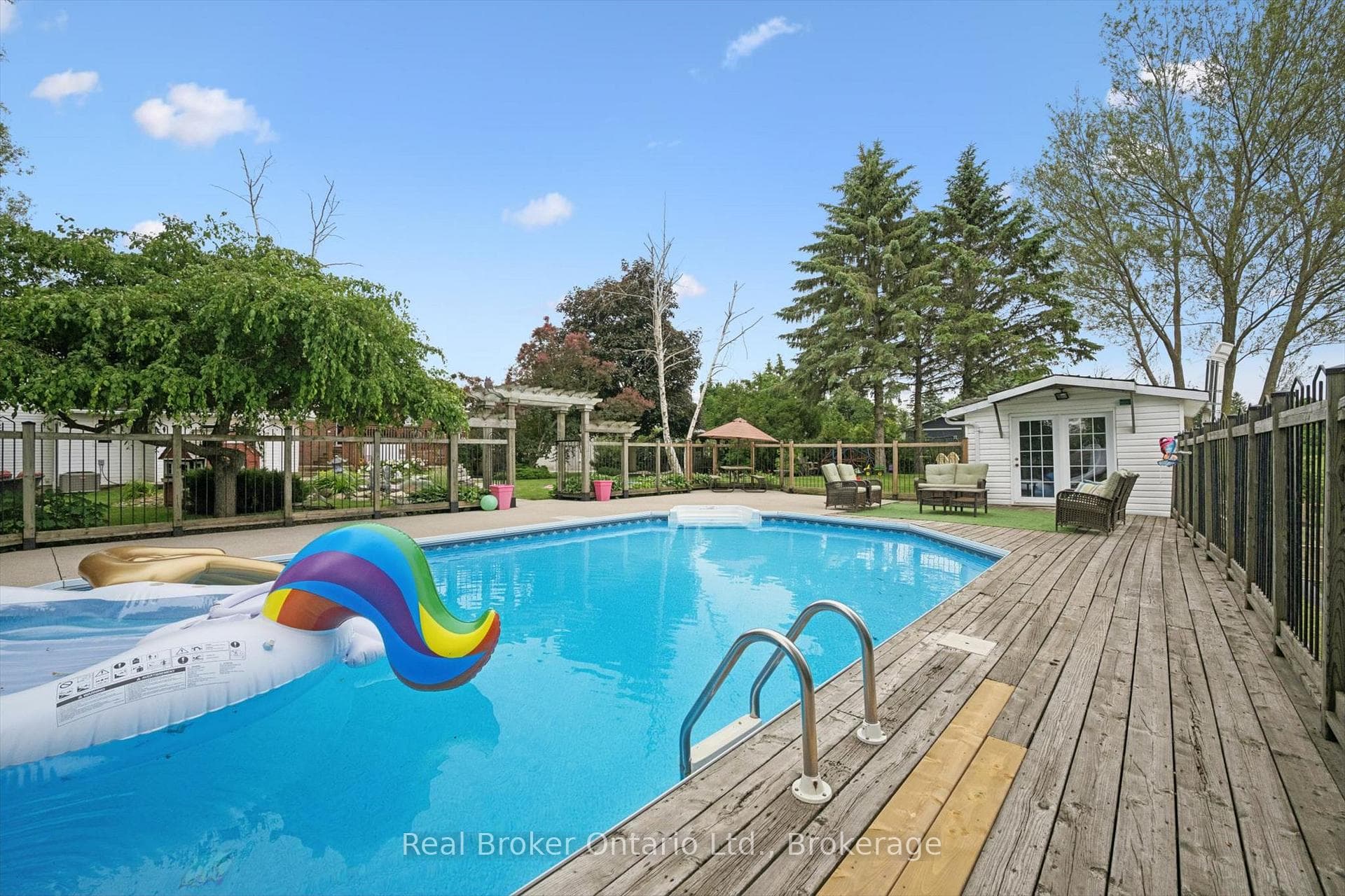 170 Elmslie Place photo 31