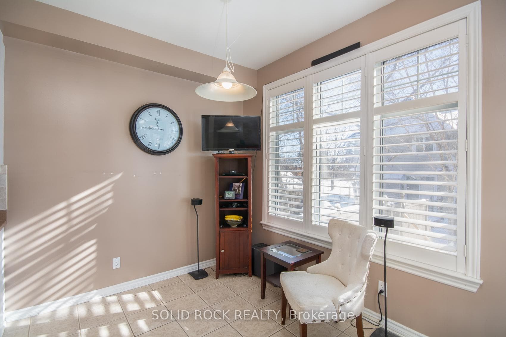 416 Cache Bay Crescent photo 11