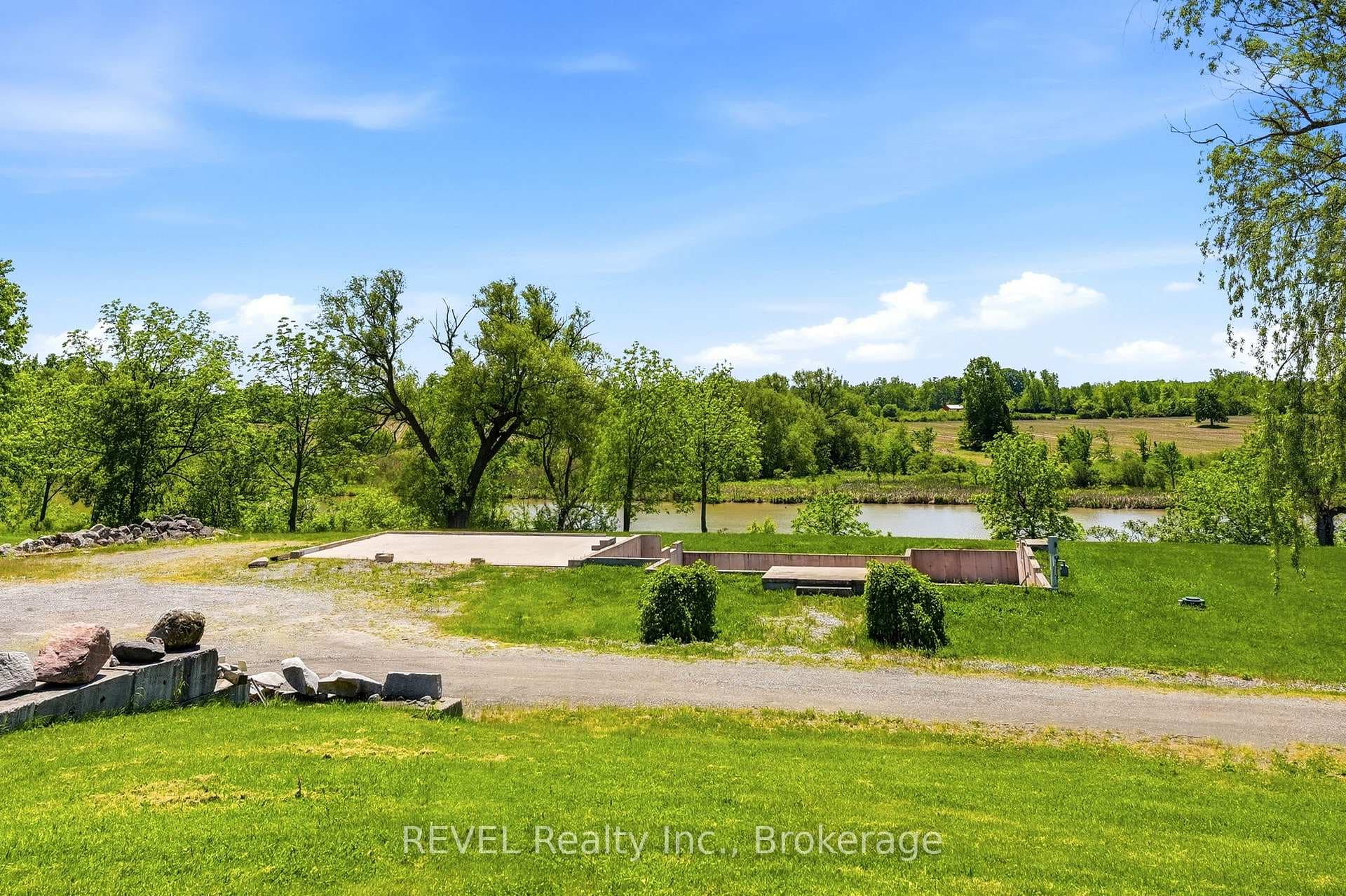 1373 Chippawa Creek Road photo 6