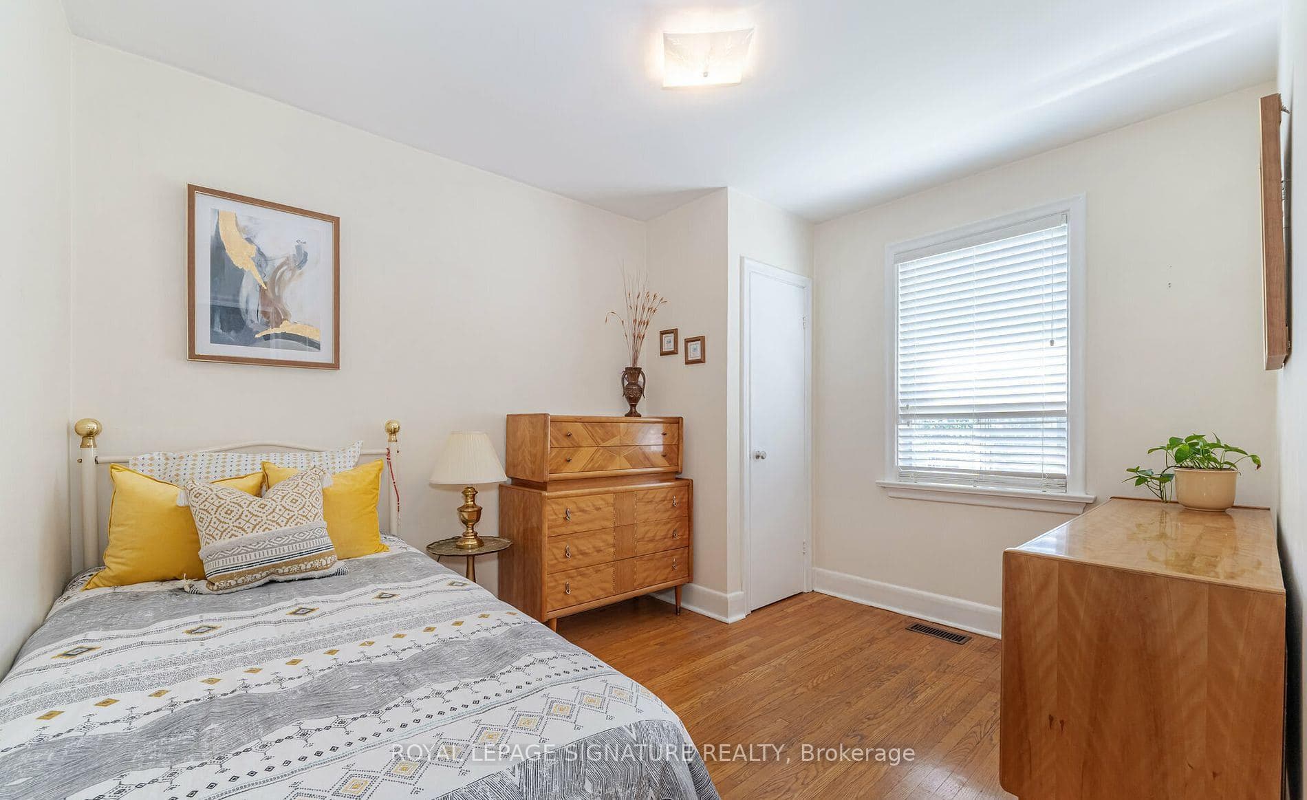 37 Feltham Avenue photo 22