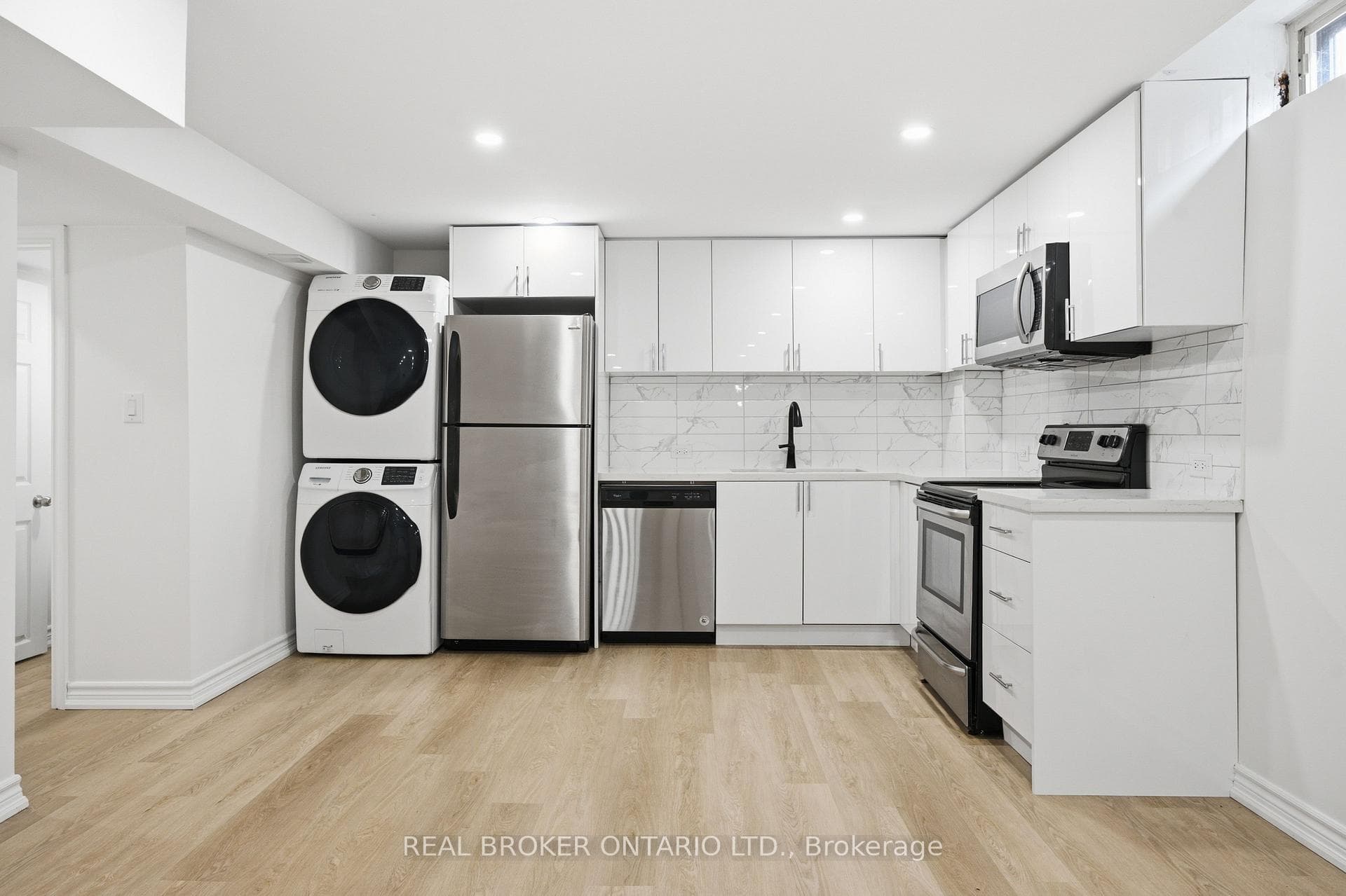 94 Roxana Avenue photo 36
