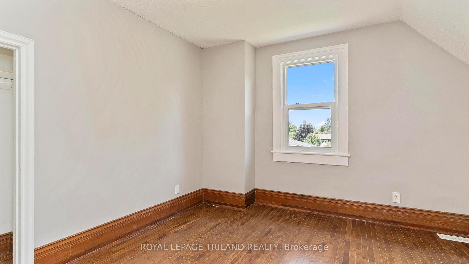 50 FAIRVIEW Avenue photo 15
