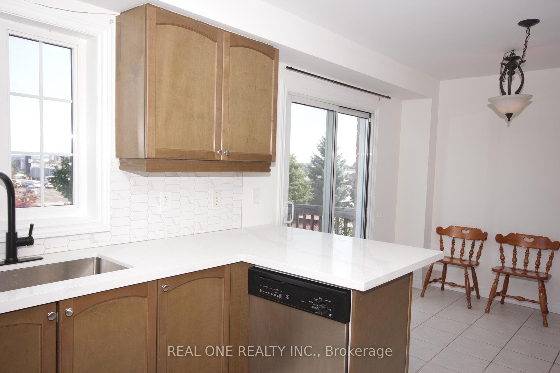 181 Knapton Drive photo 7