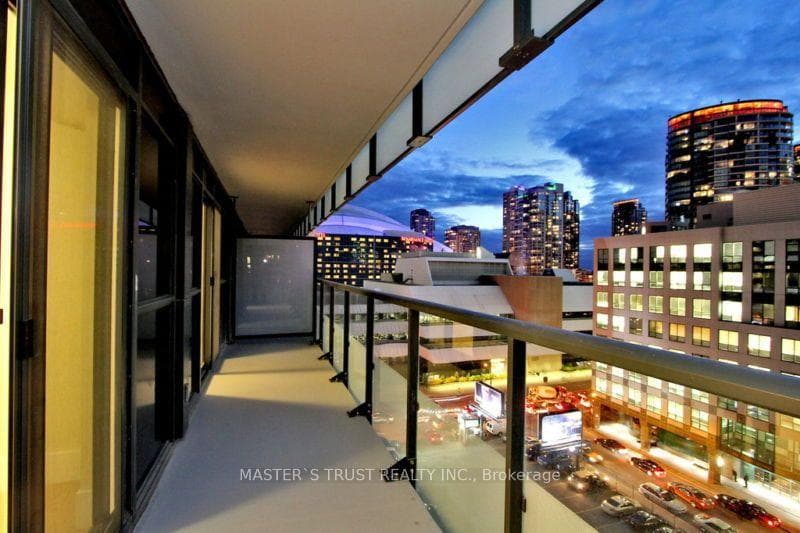 300 Front Street Unit 1004 photo 6