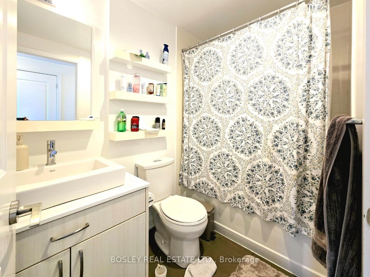 9191 Yonge Street Unit 209 photo 13