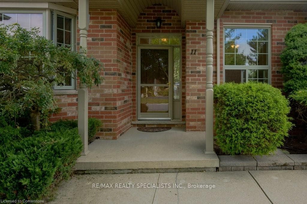 11 TWENTYPLACE Boulevard Unit 28 photo 5