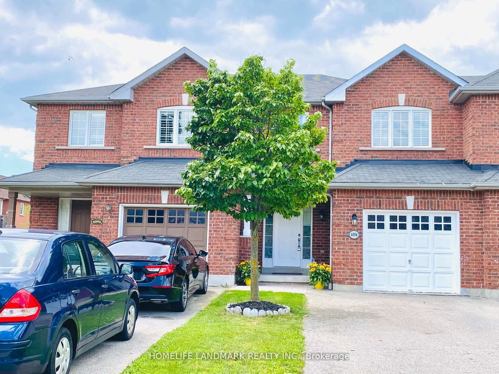 6094 Windfleet Crescent photo 2