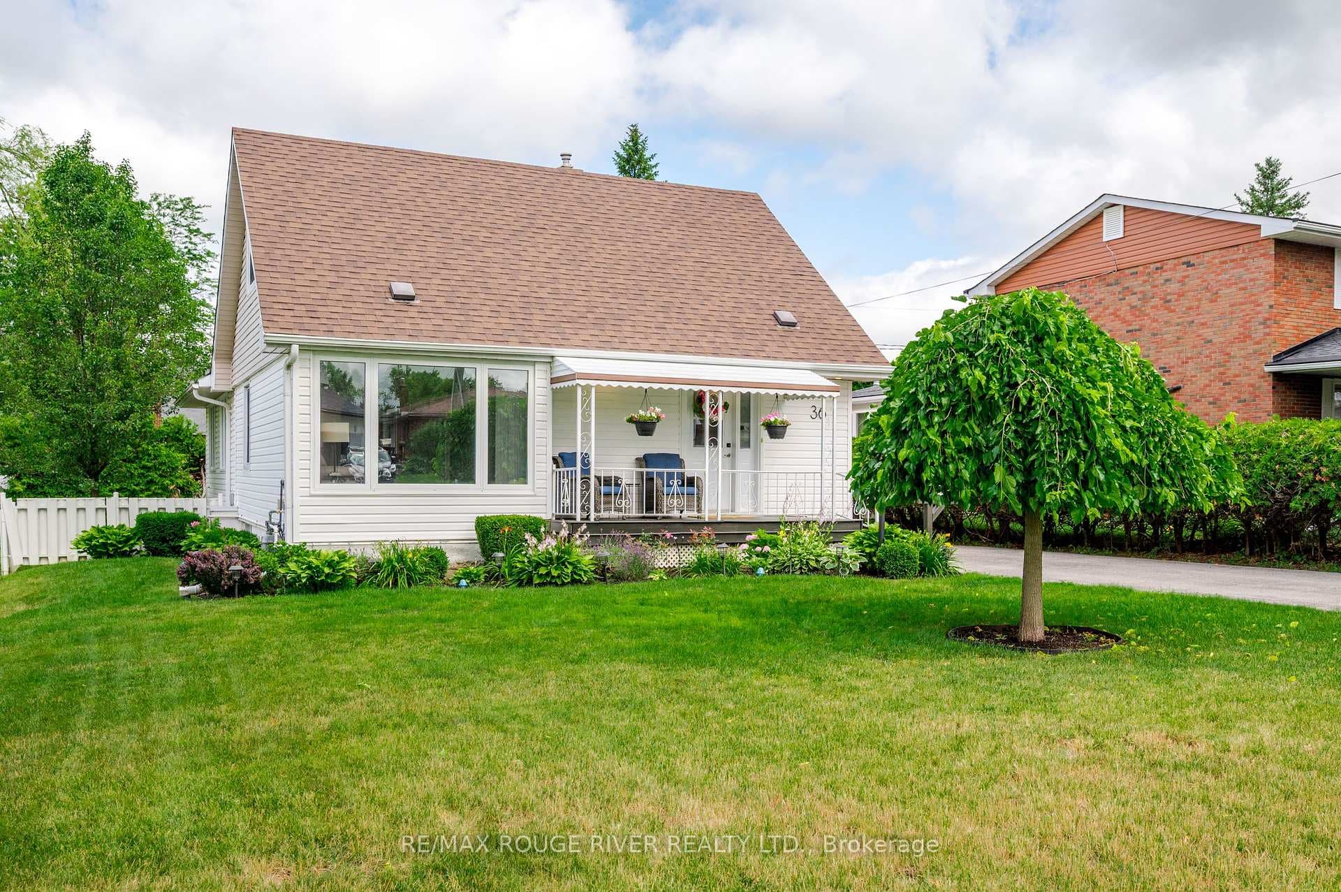 36 Kawartha Drive photo 3