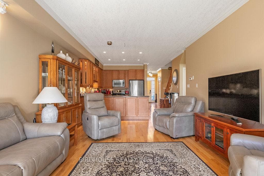 15 Eglington Street Unit 18H photo 14
