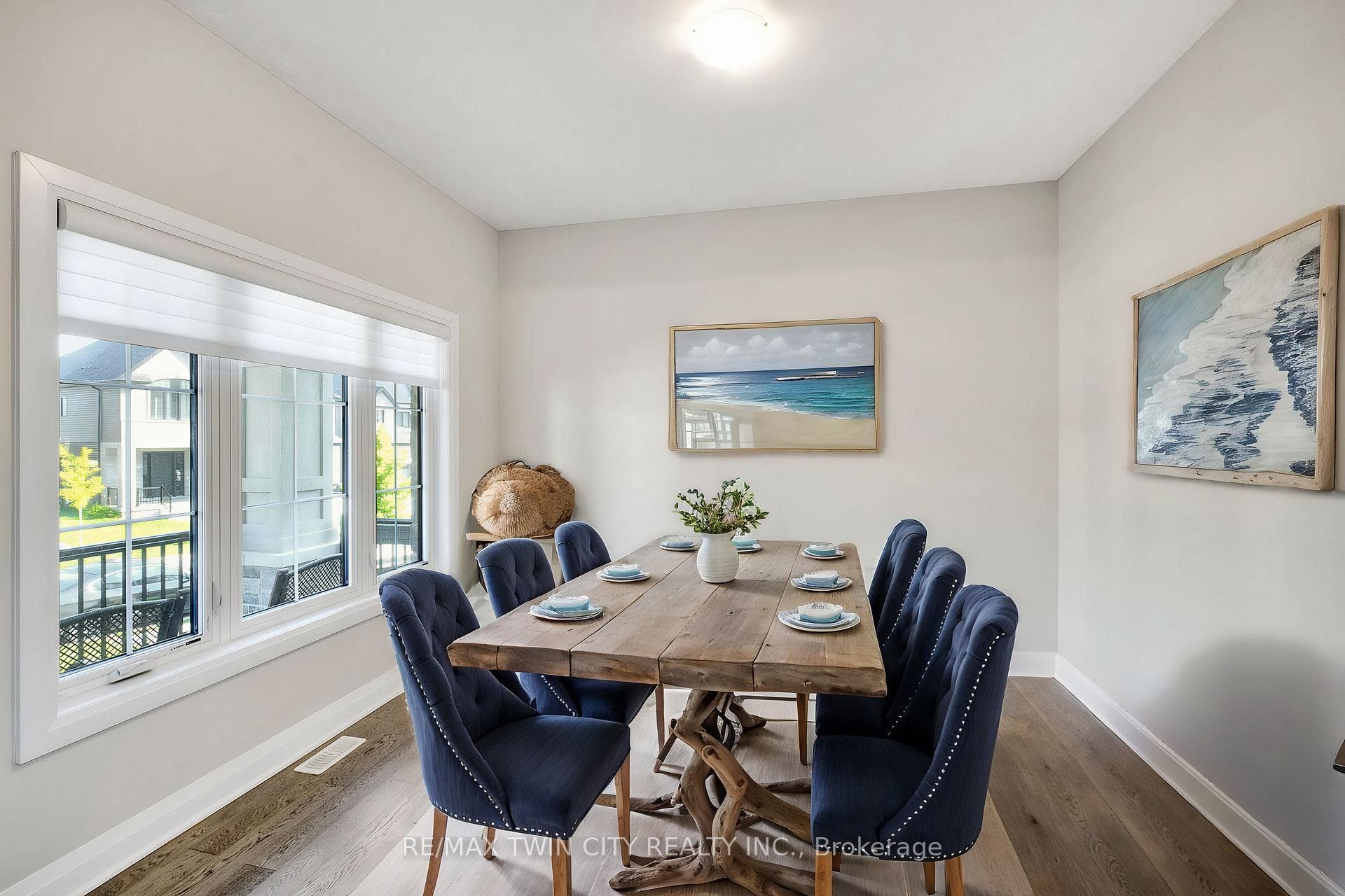 541 Bridgemill Crescent photo 8