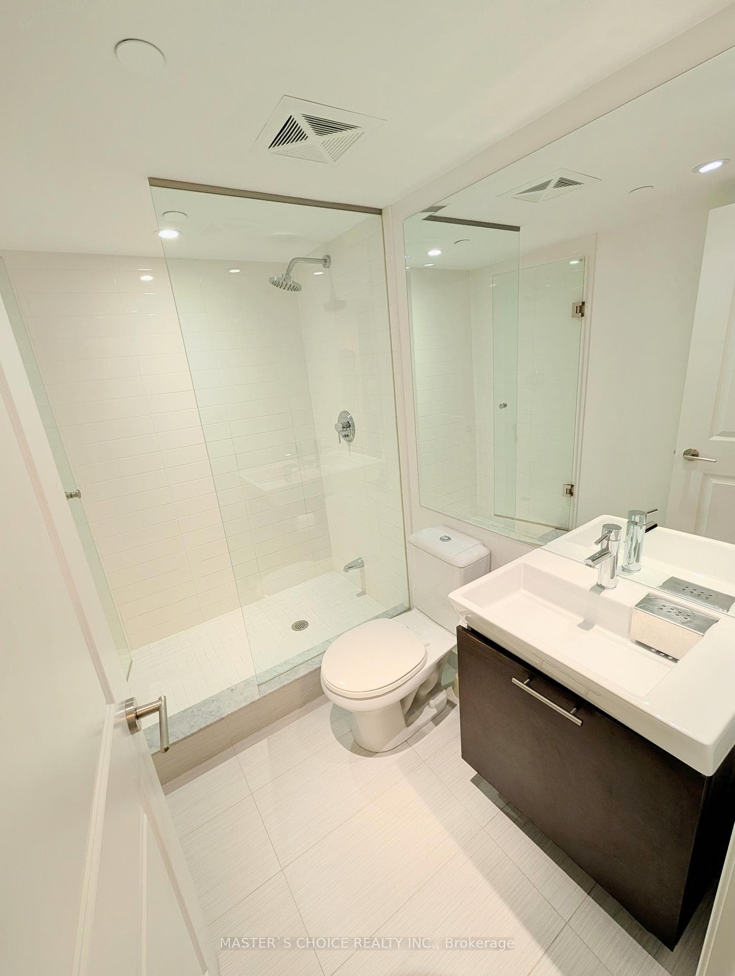 386 Yonge Street Unit 1401 photo 7