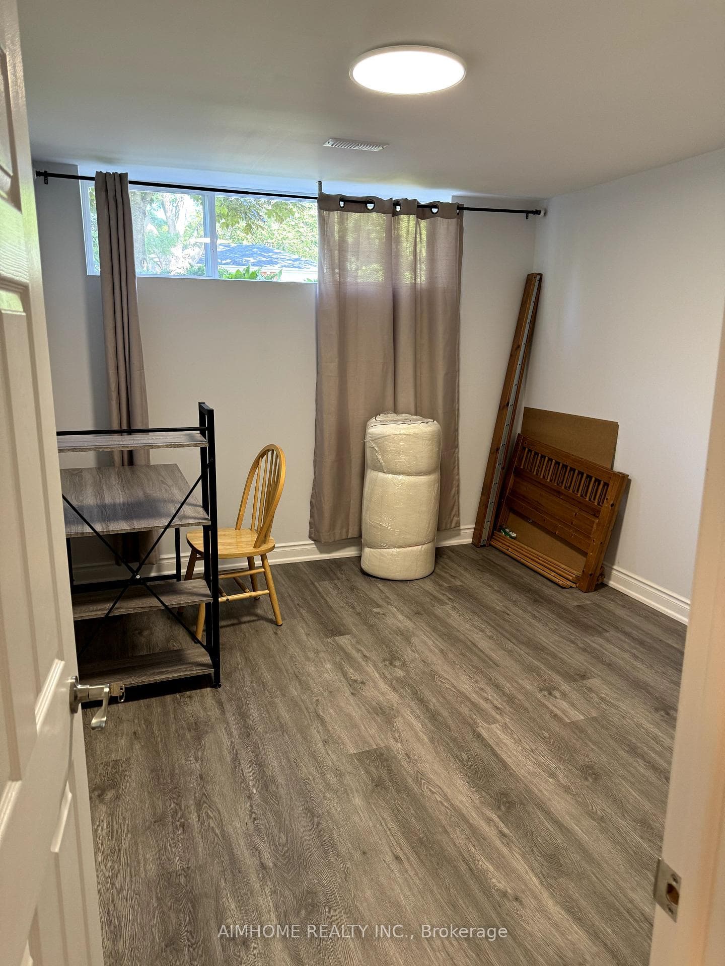 1442 Monaghan Circle photo 9