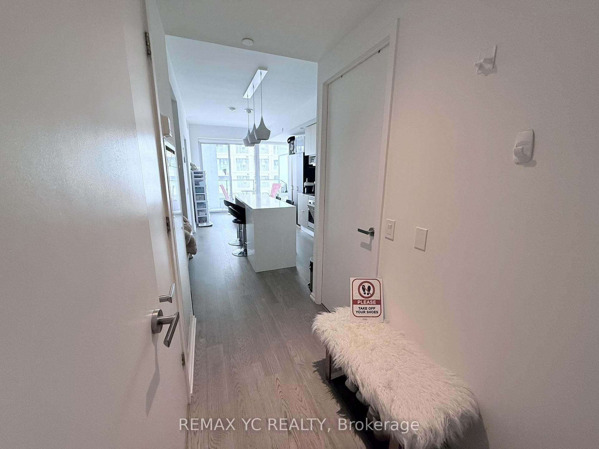 Currently tenanted unit photos