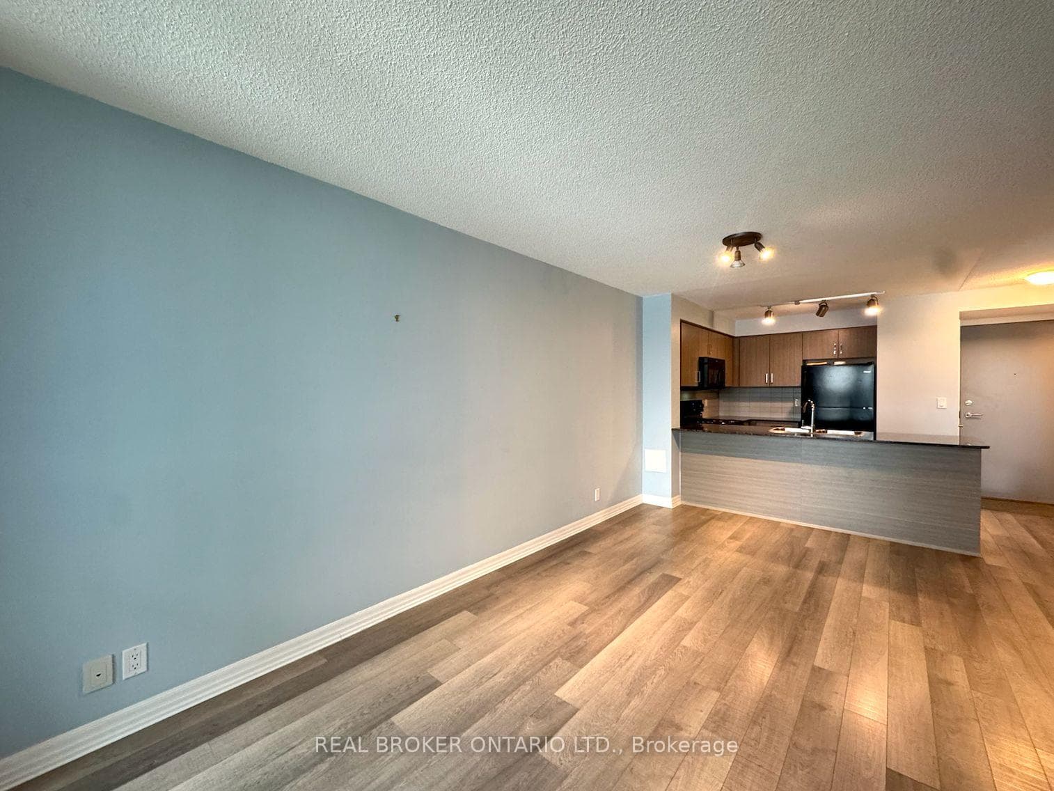 80 Esther Lorrie Dr Drive Unit 703 photo 9