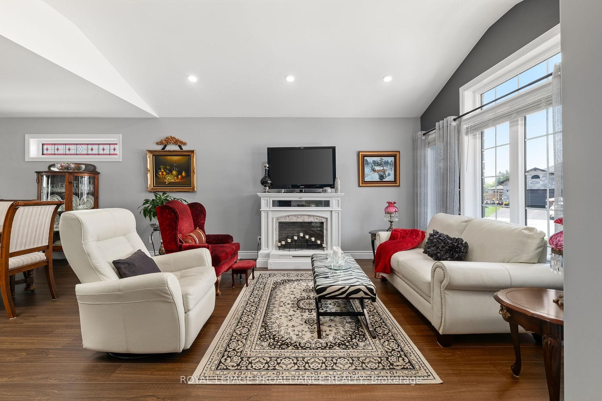 79 DEACON Place photo 9