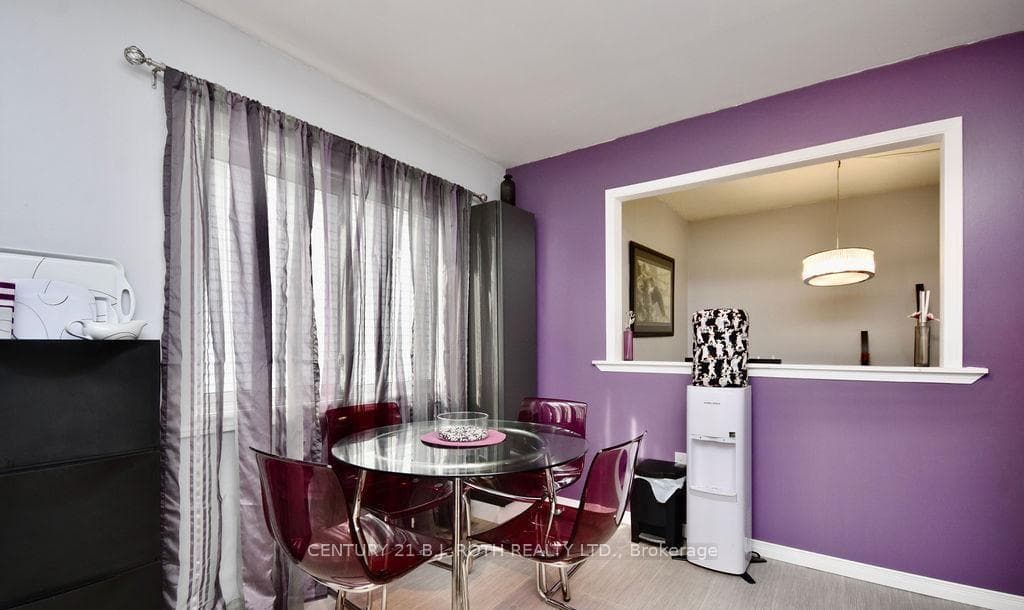 47 D'ambrosio Drive photo 8