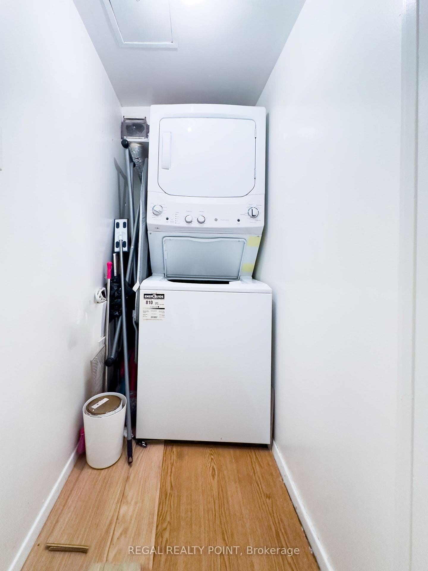 633 Bay Street Unit 1202 photo 12