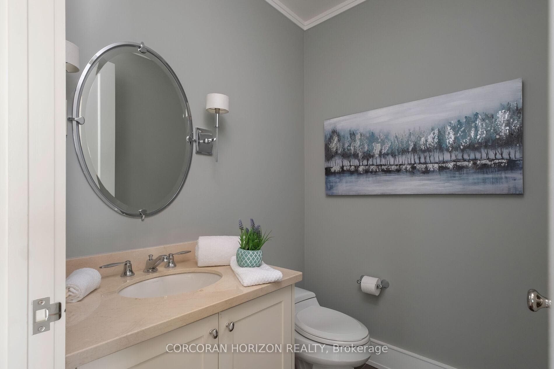 183 Wellington Street Unit 3703 photo 24