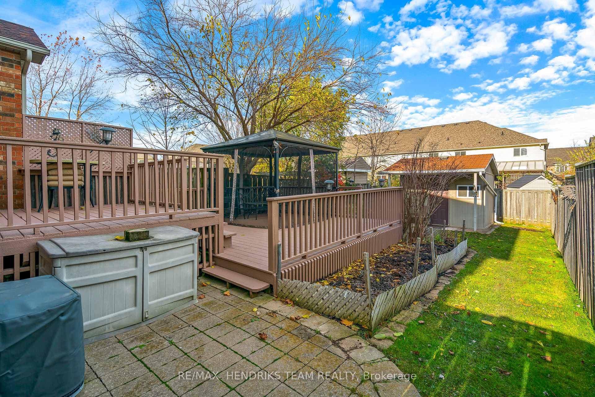 28 Elderberry Avenue photo 27