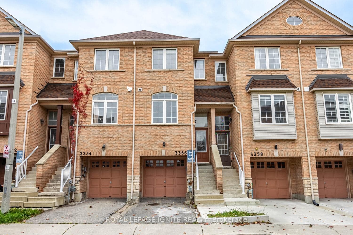 3356 Redpath Circle photo 1