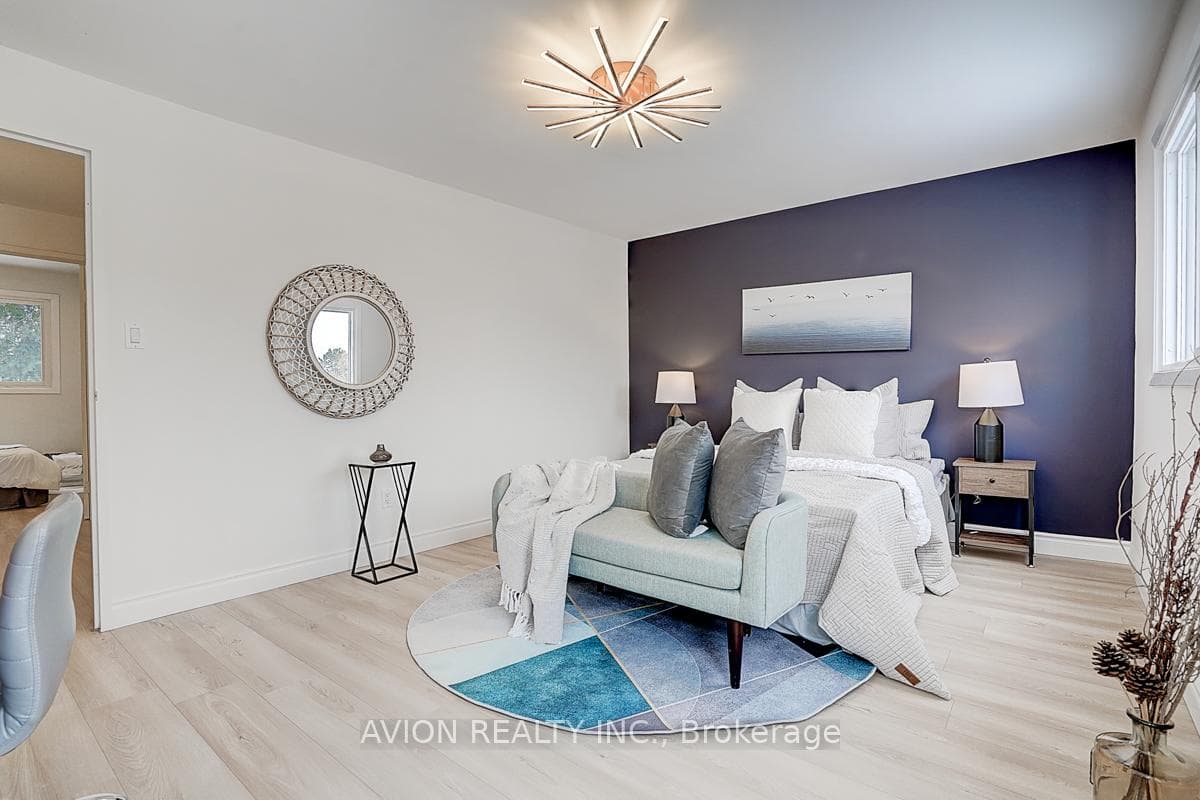 250 Sprucewood Court photo 11