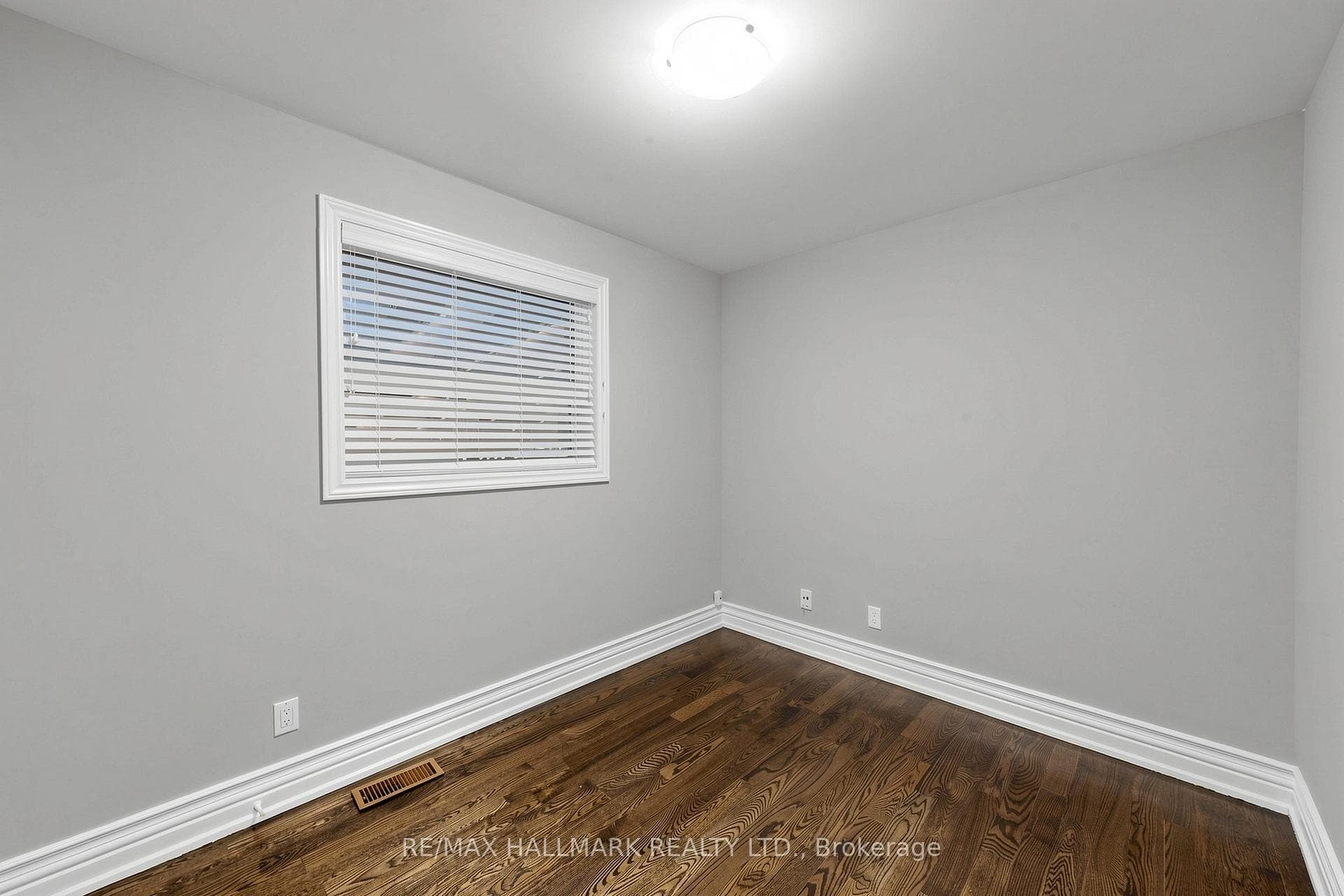 25 Beethoven Court photo 24