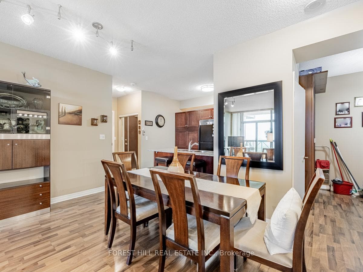1359 Rathburn Road Unit 1501 photo 11