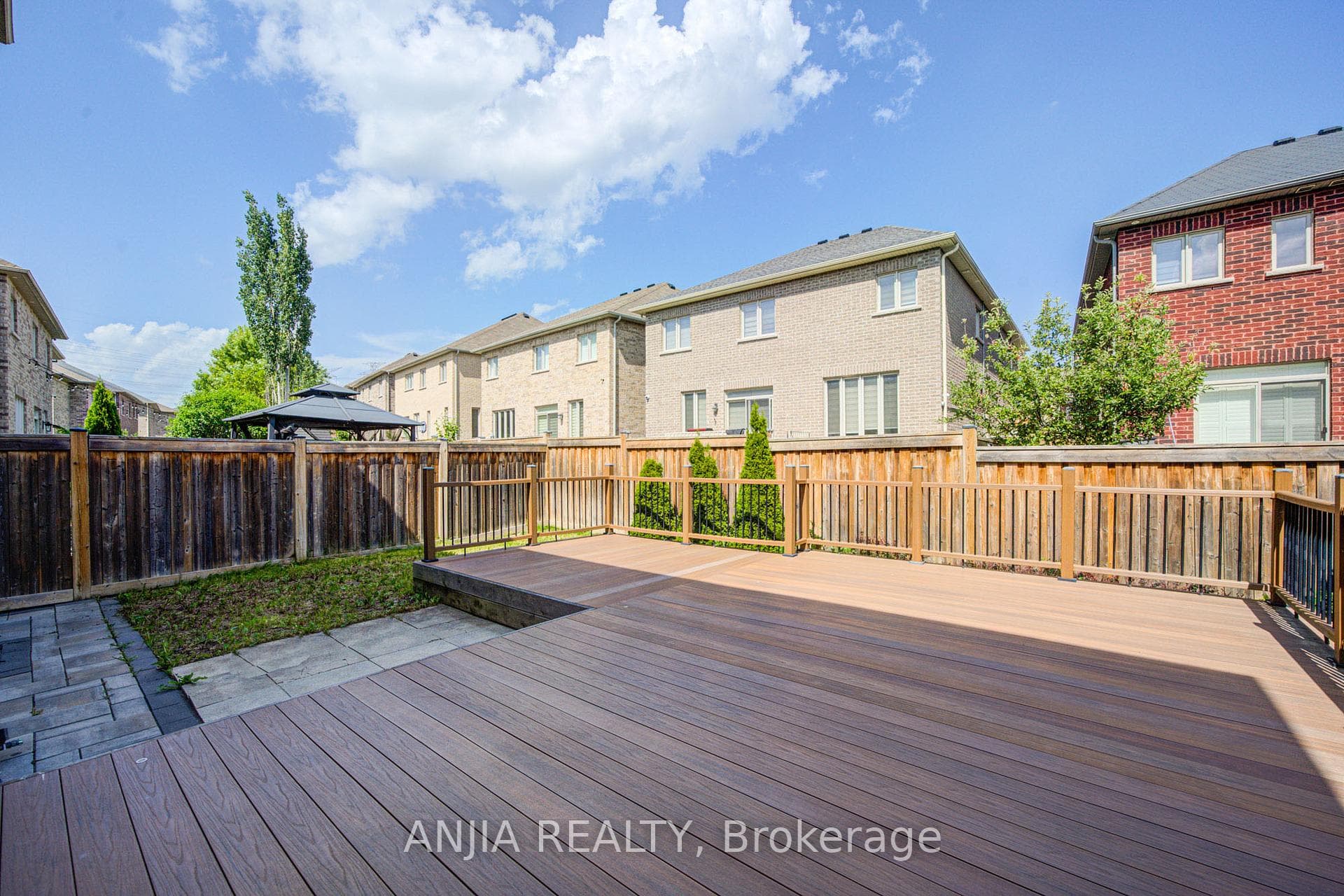 56 Stockell Crescent photo 49