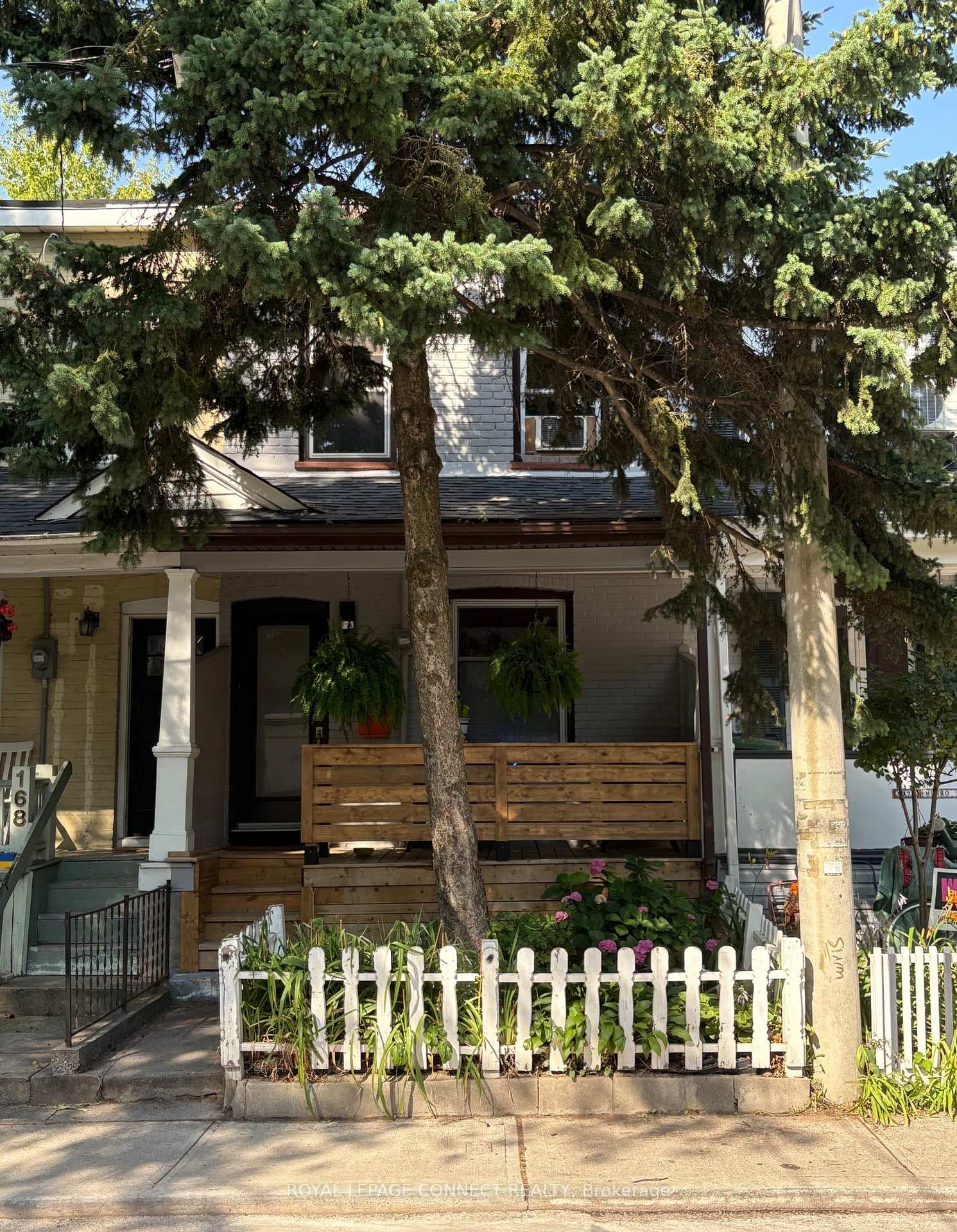 170 Munro Street photo 1