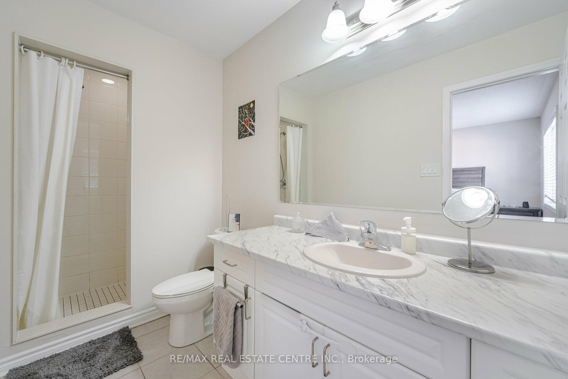 63 Bannister Crescent photo 34