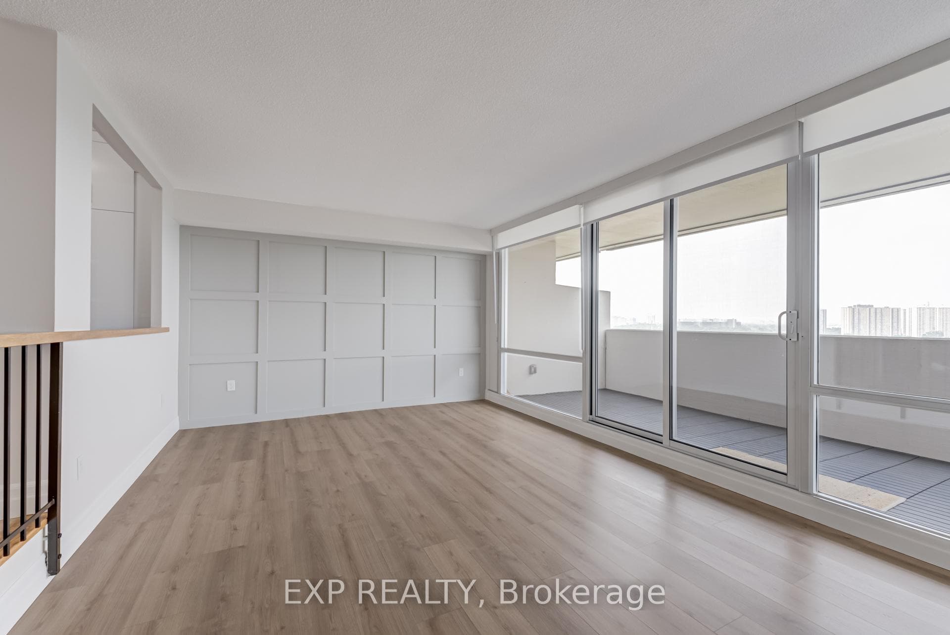 270 Scarlett Road Unit 1812 photo 6
