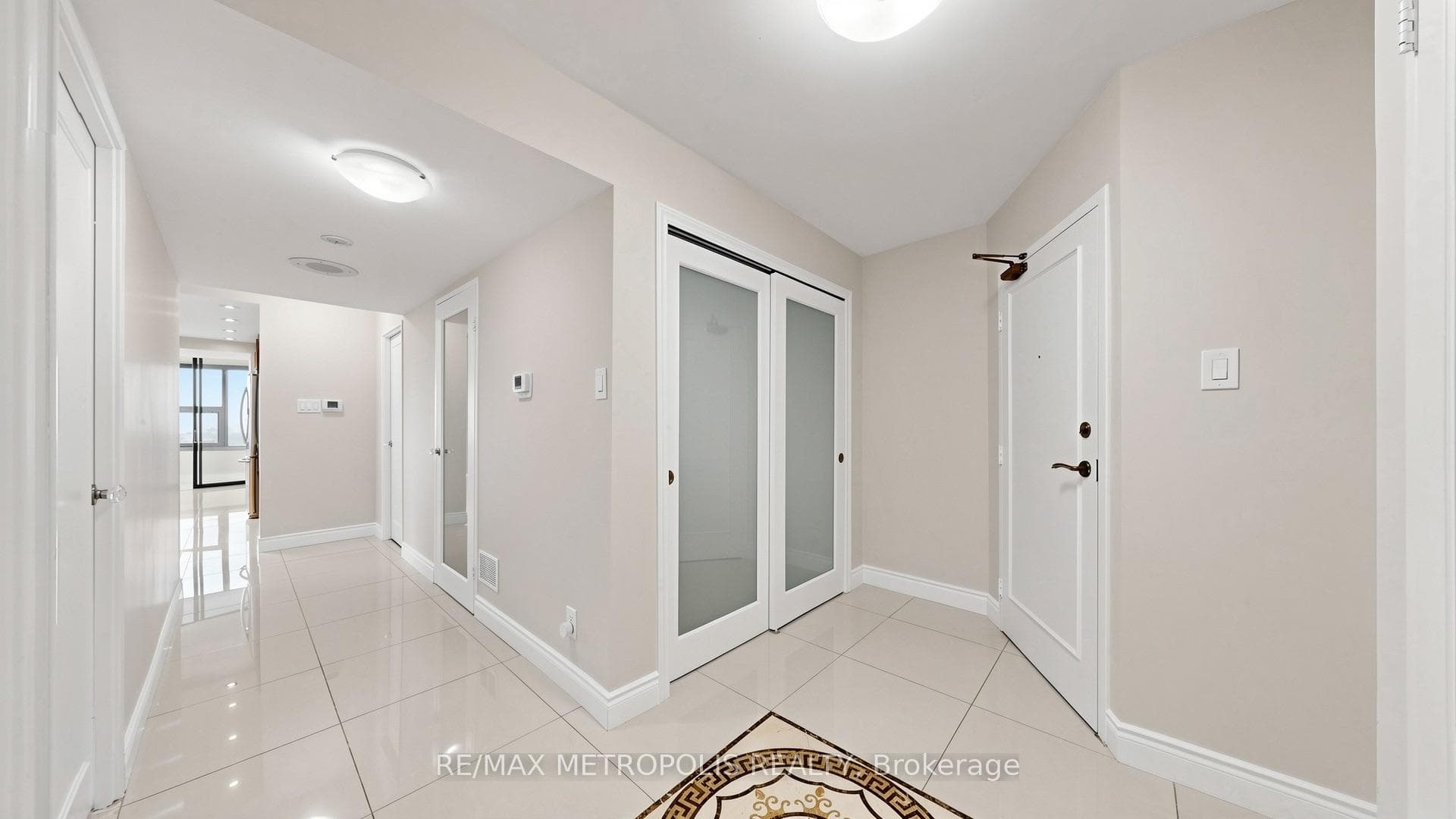 1300 BLOOR Street Unit 1803 photo 3