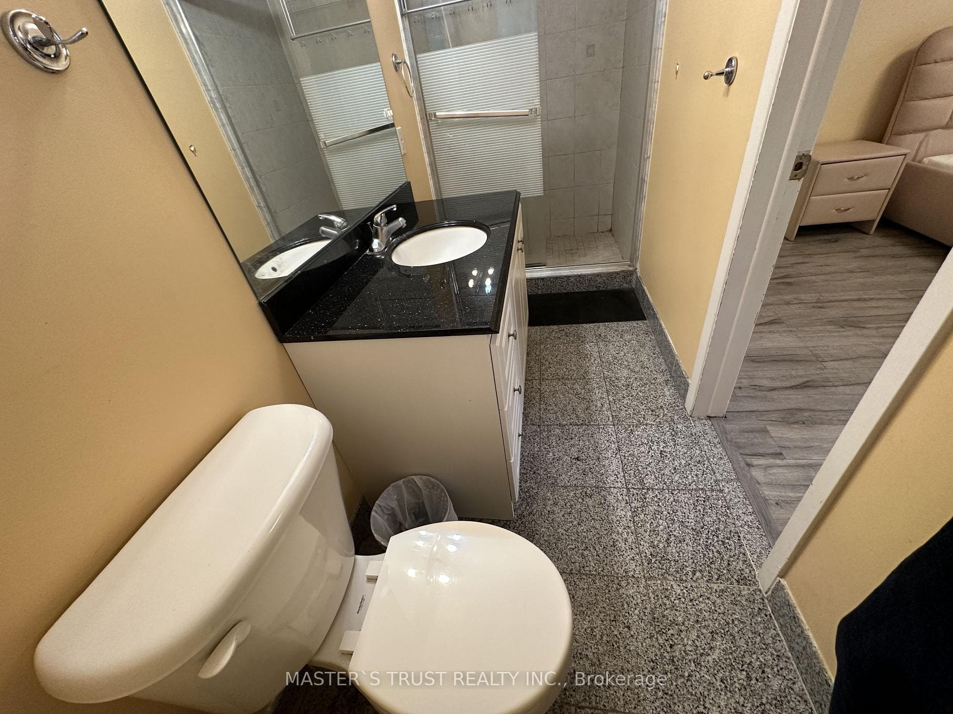 32 Castle Harbour Lane photo 9