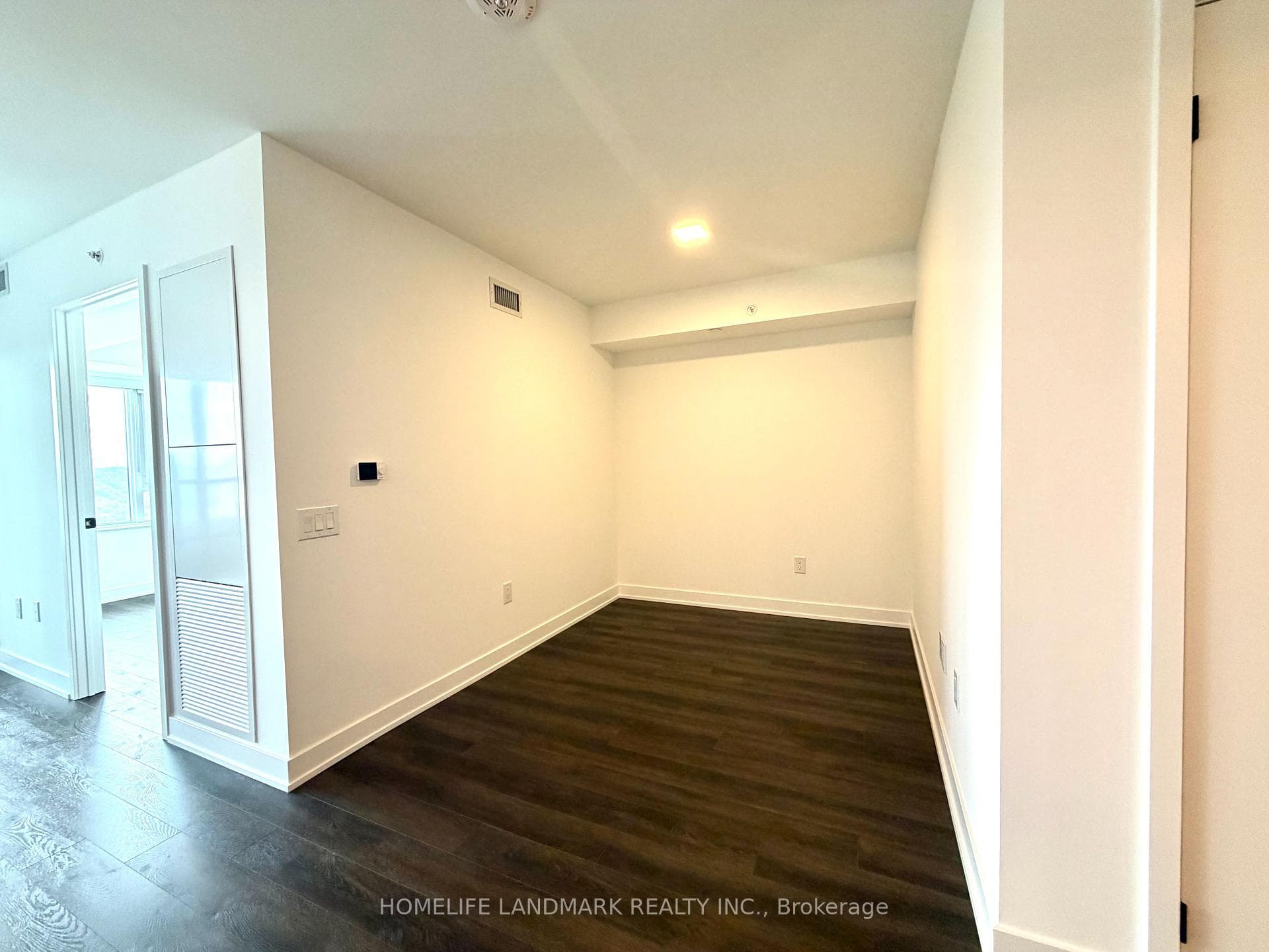 609 Sherbourne Street Unit 1805 photo 7