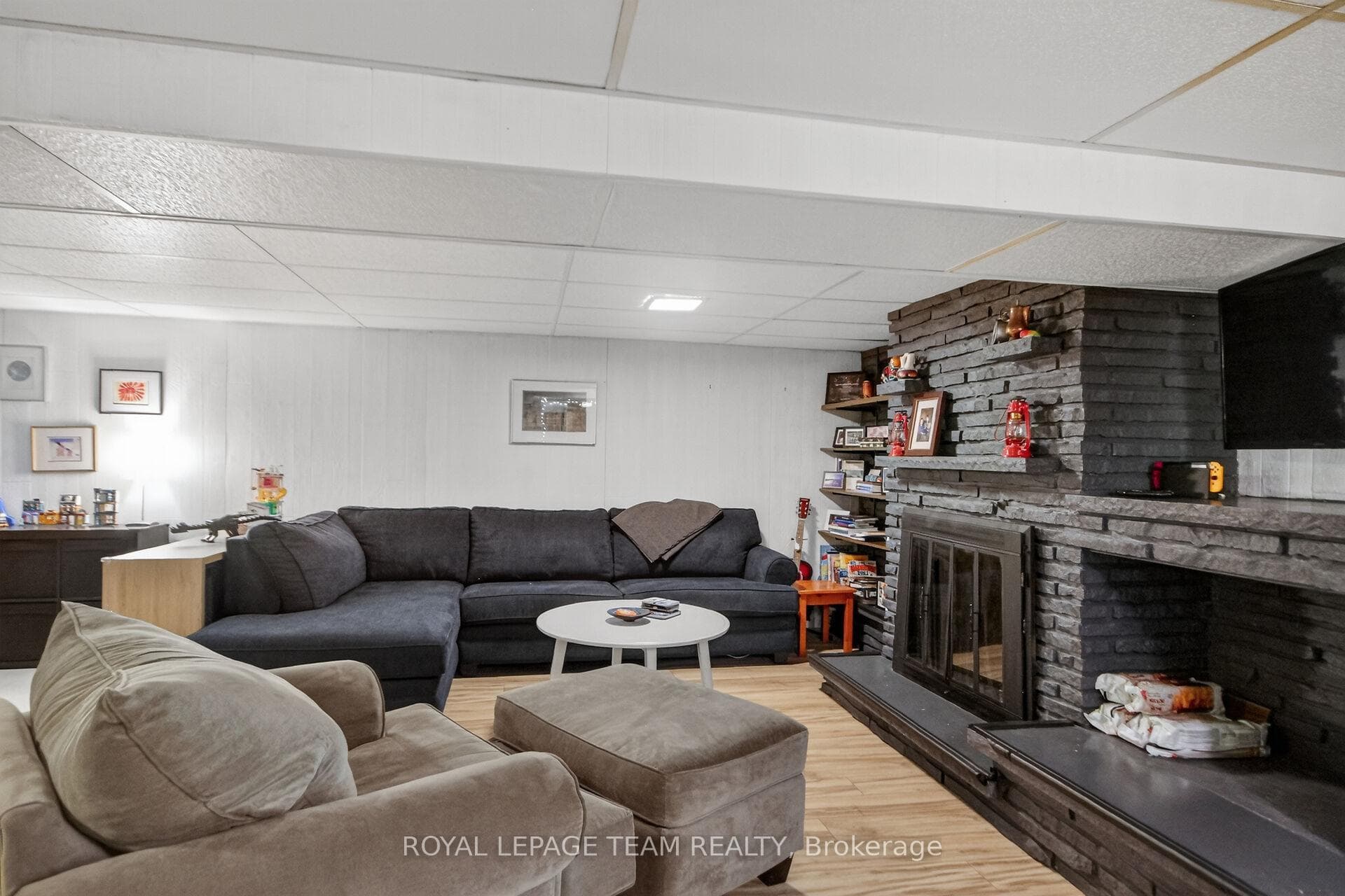 15 Markham Avenue photo 43