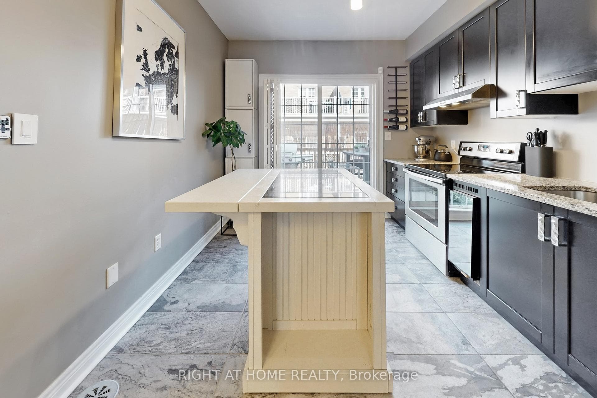 33 Brockville Street photo 15