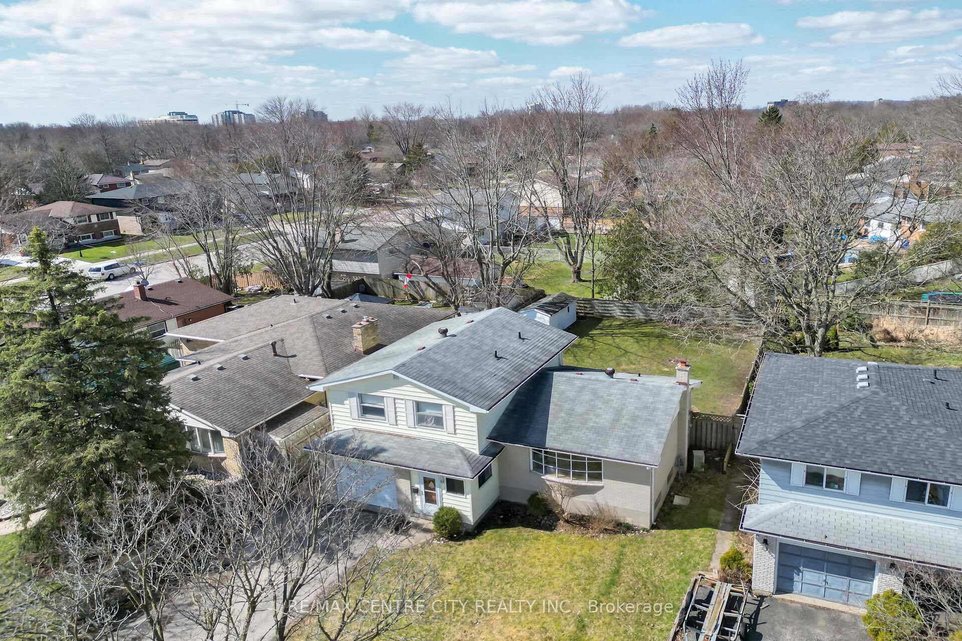 10 Carey Crescent photo 36