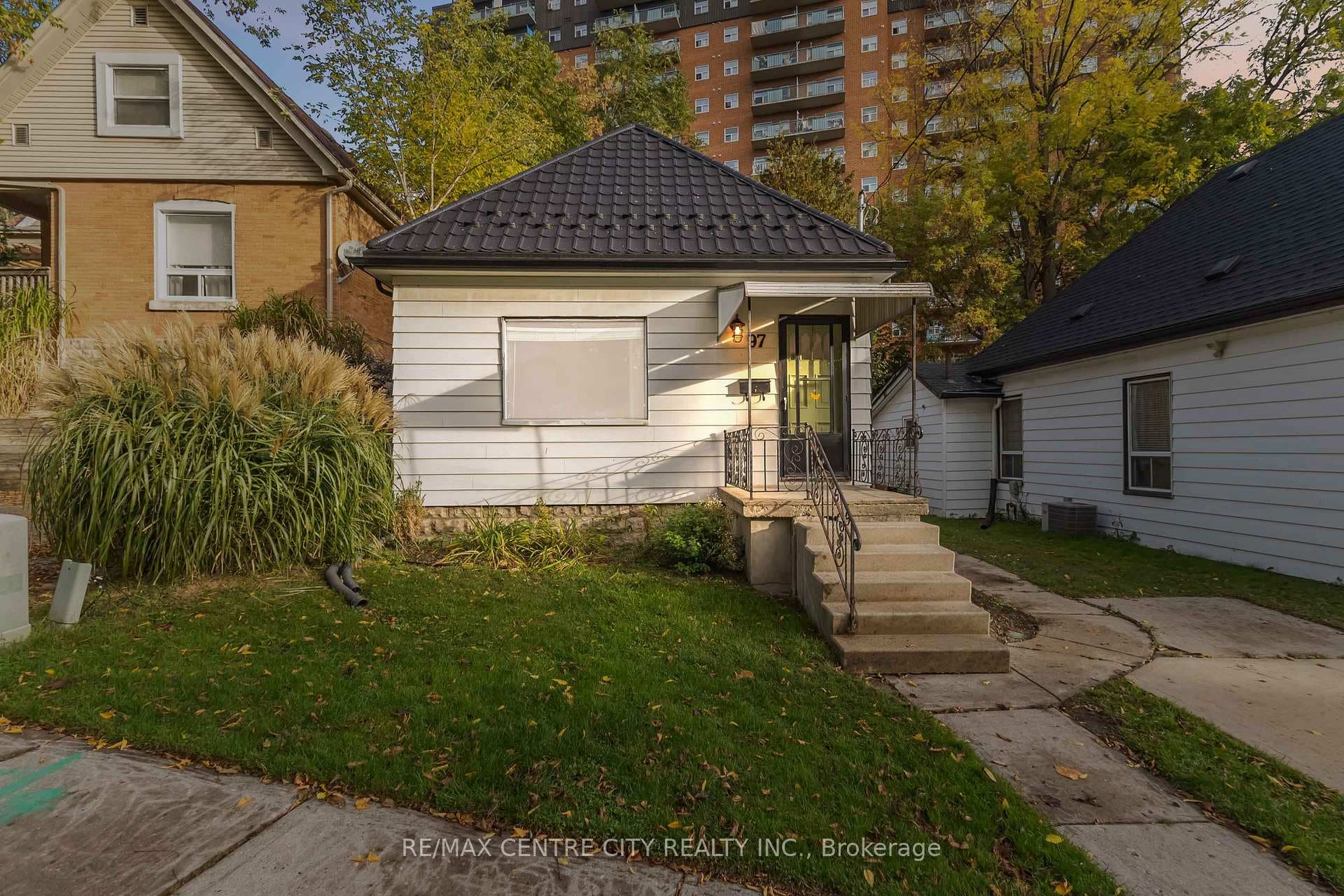 97 Walnut Street photo 4