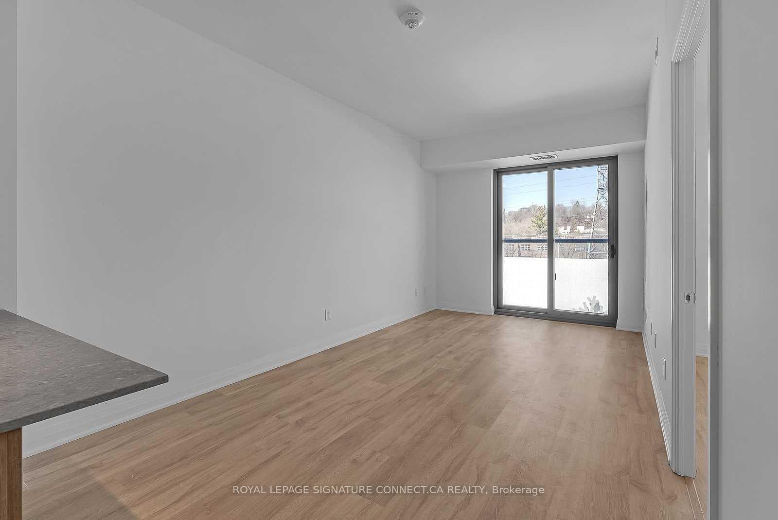 280 Howland Avenue Unit 303 photo 9