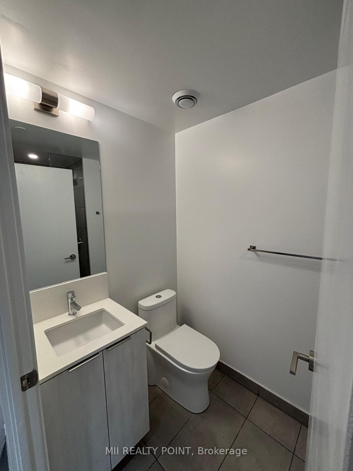 8 Wellesley Street Unit 908 photo 4