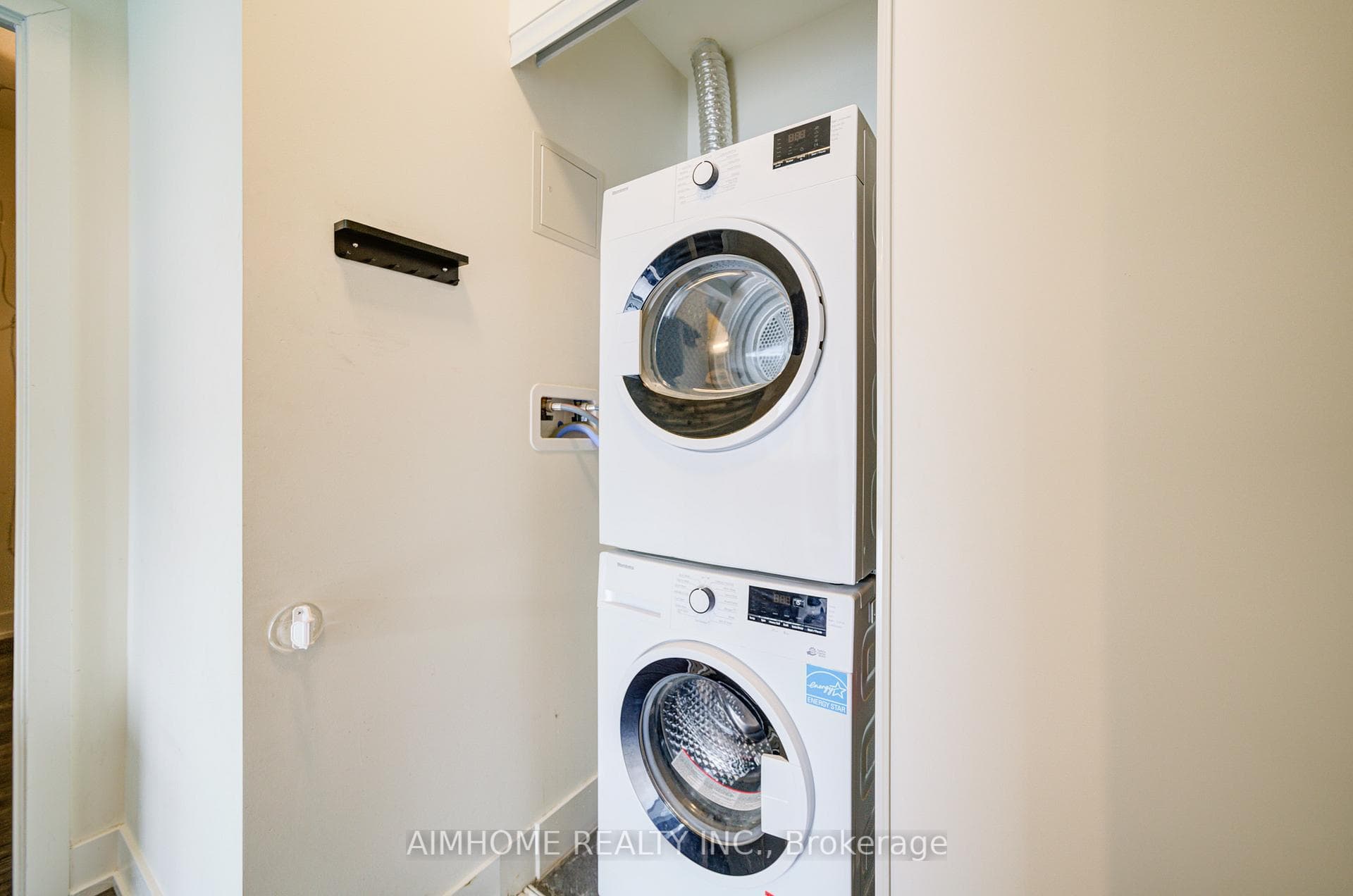 180 Fairview Mall Drive Unit 813 photo 23