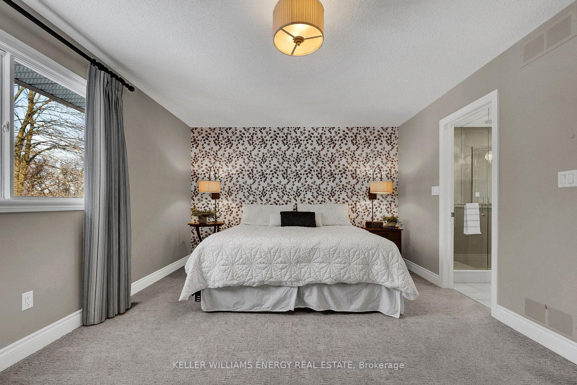 Upper Floor Walk In Closets