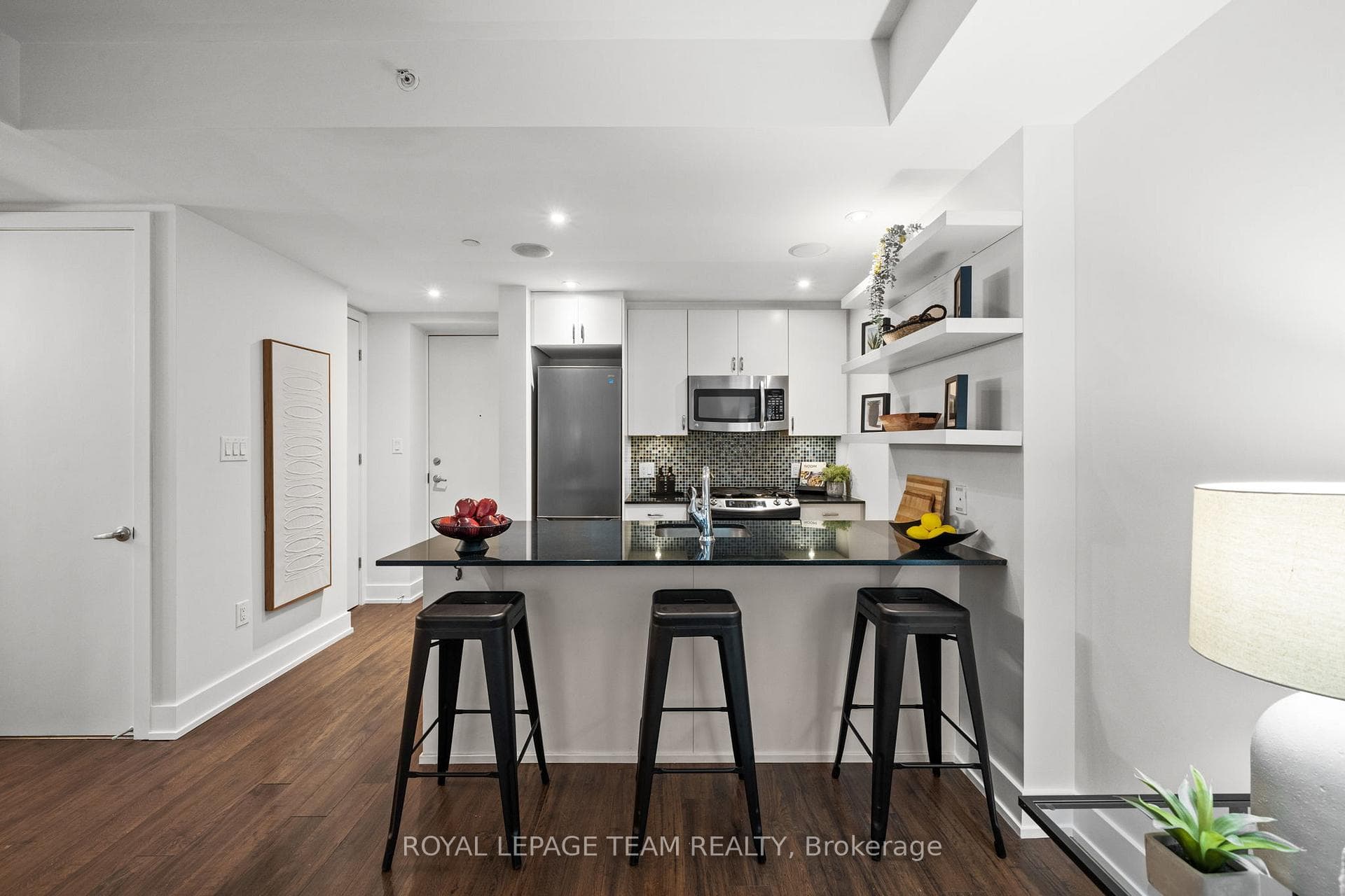 100 Champagne Avenue Unit 410 photo 13